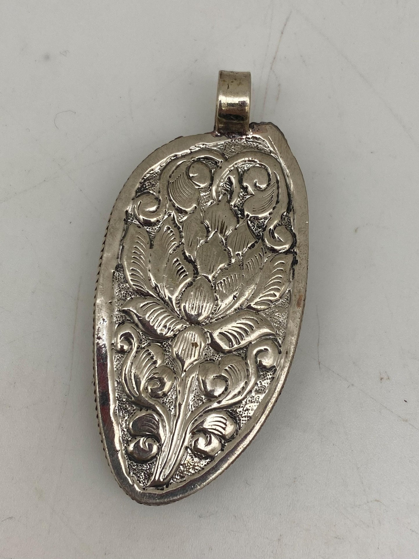 Horse pendant,bone carved two horse pendant,handcrafted,animal pendant,Tibetan silver, Nepalese,