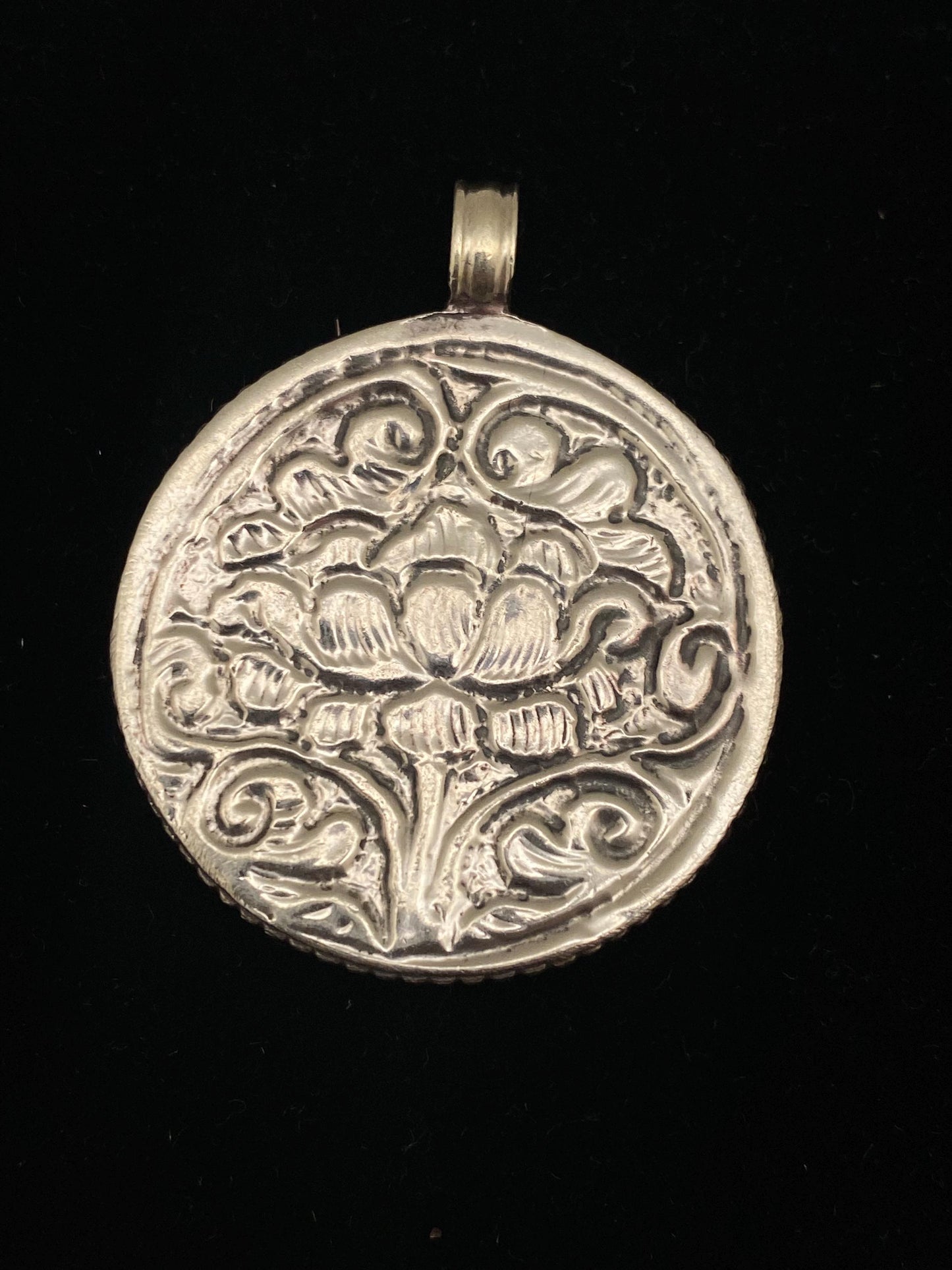 Bone Carved Lotus Pendant: Tibetan Silver Floral Design