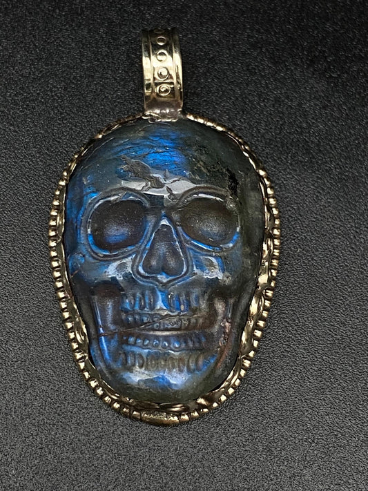 Labradorite carved skull pendant, handcrafted,Tibetan silver pendant,Nepalese,ethnic style