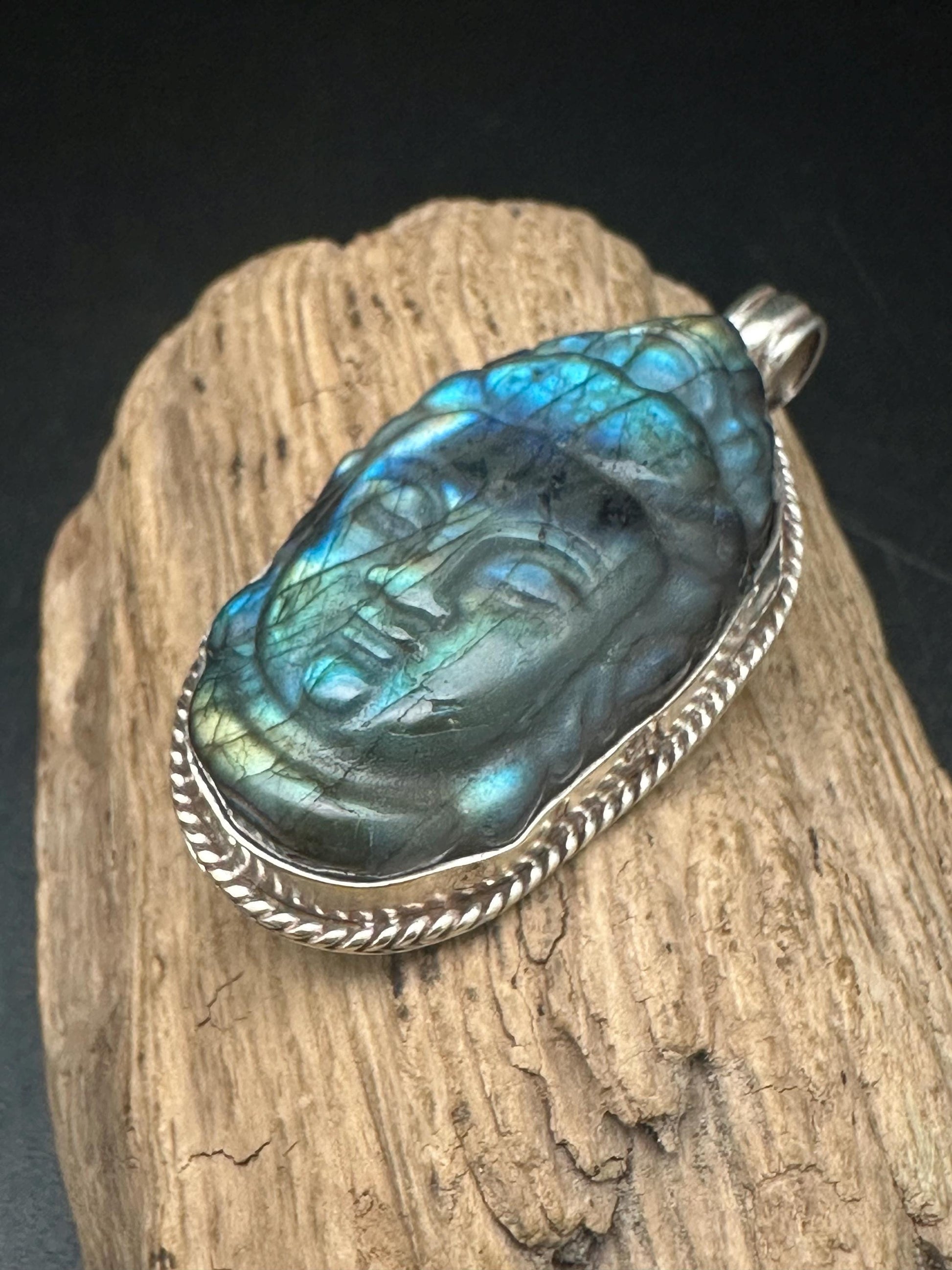 Kwanyin,Quanyin,Guanyin, Boddhisatva pendant, labradorite handcrafted,sterling silver,God of compassion,Divine feminine power pendant,