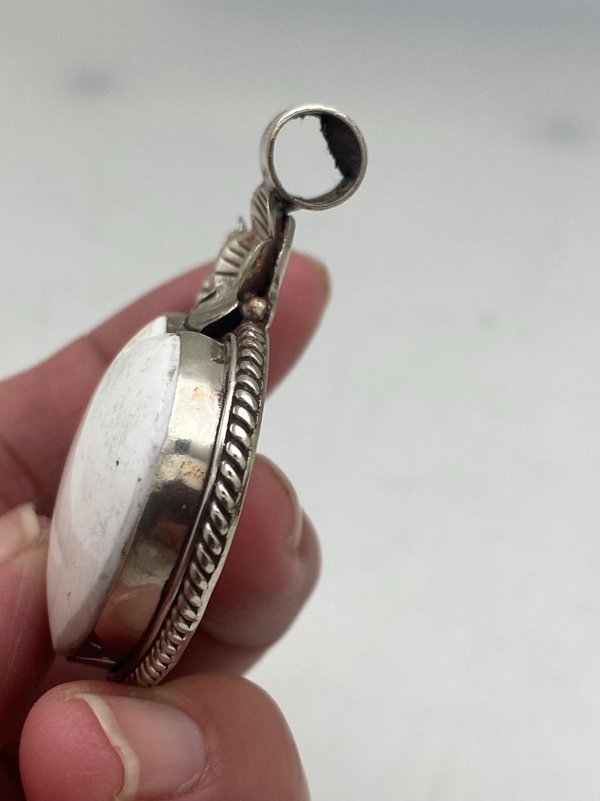 Heart shape shell pendant,shiva shell pendant , handcrafted,floral,tibetan silver, ethnic design,Nepalese