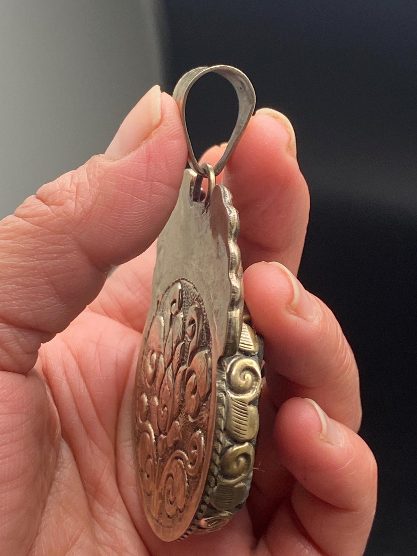 labradorite carved Tiger pendant, handcrafted,Tibetan silver, ethnic style,Nepalese, animal lover pendant