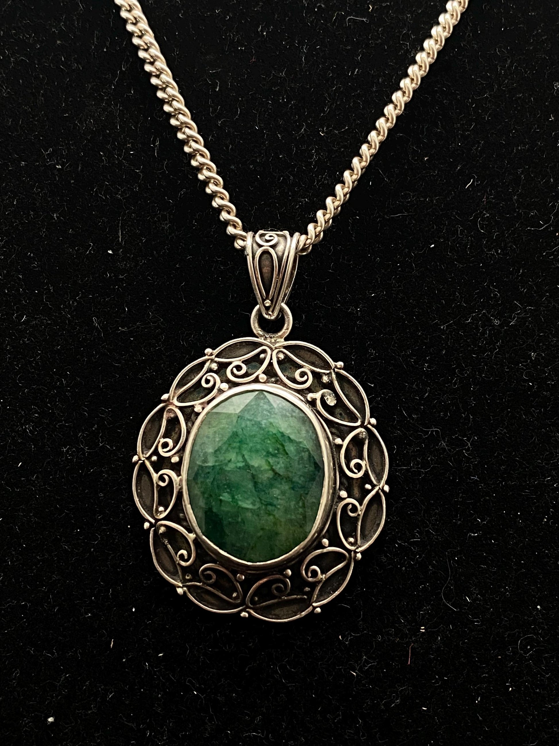 emerald pendant, sterling silver, handcrafted,ethnic design,nepalese,natural stone