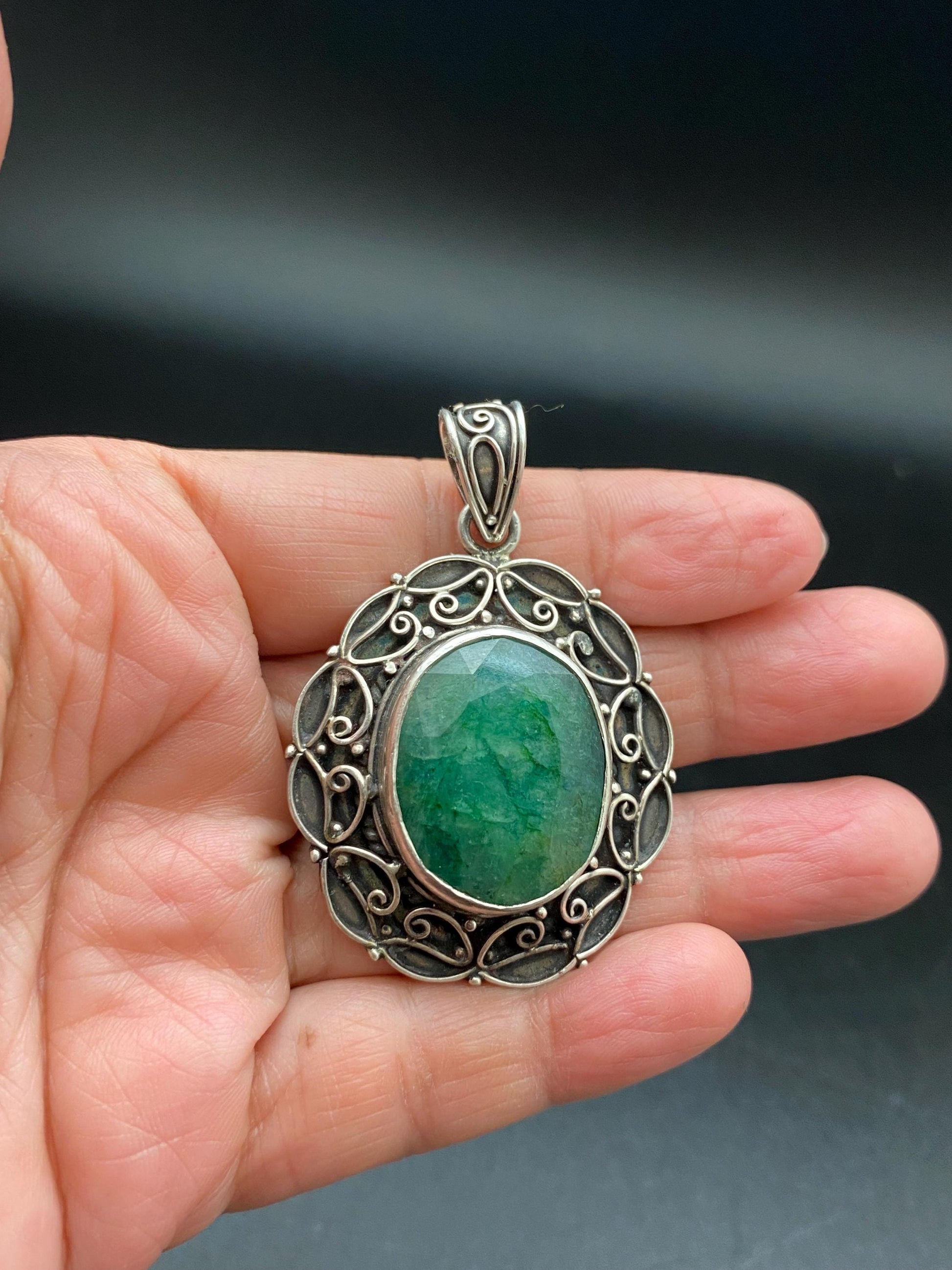 emerald pendant, sterling silver, handcrafted,ethnic design,nepalese,natural stone