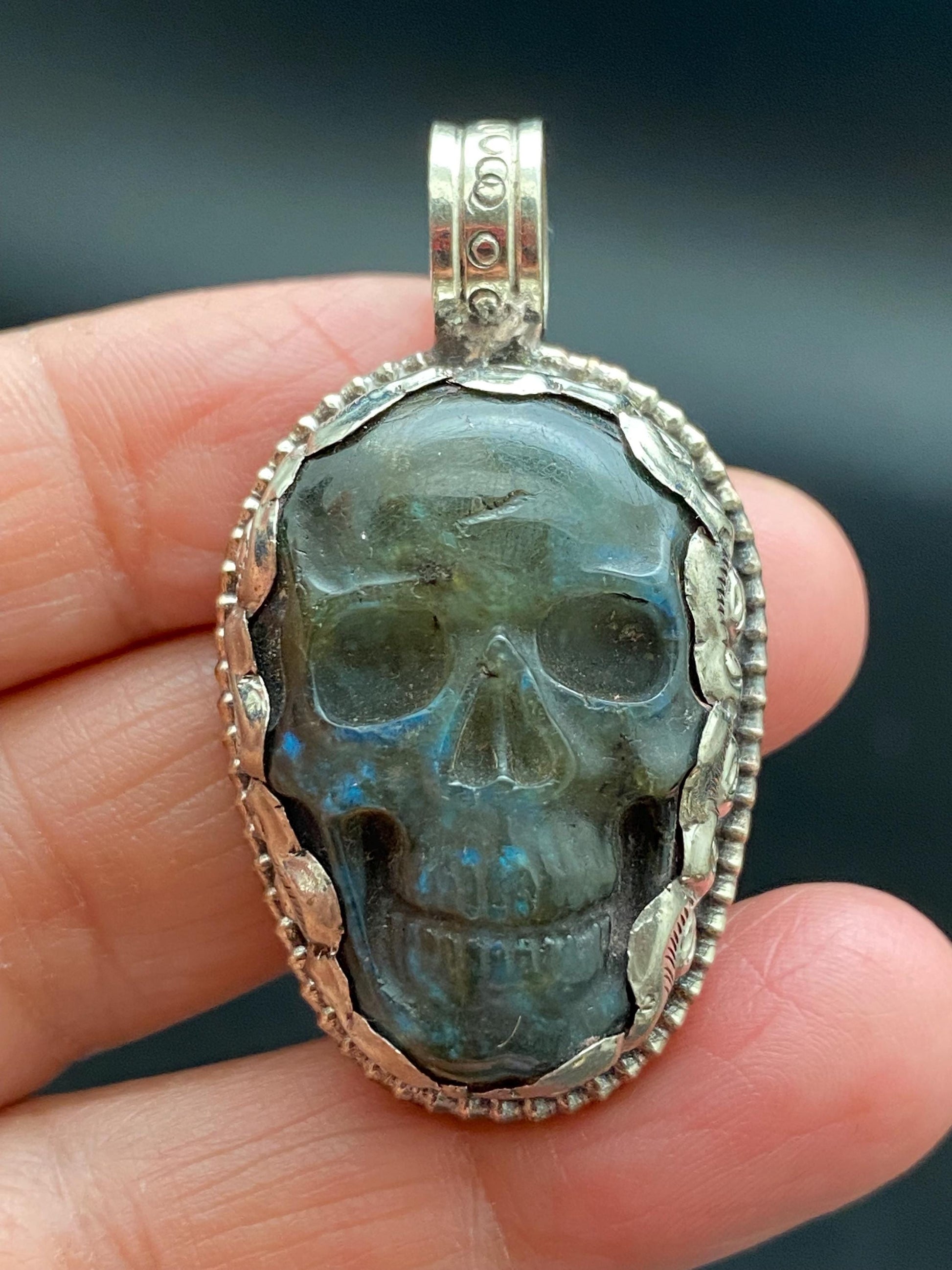 labradorite carved skull pendant, handcrafted,Tibetan silver,Tibetan design,Nepalese