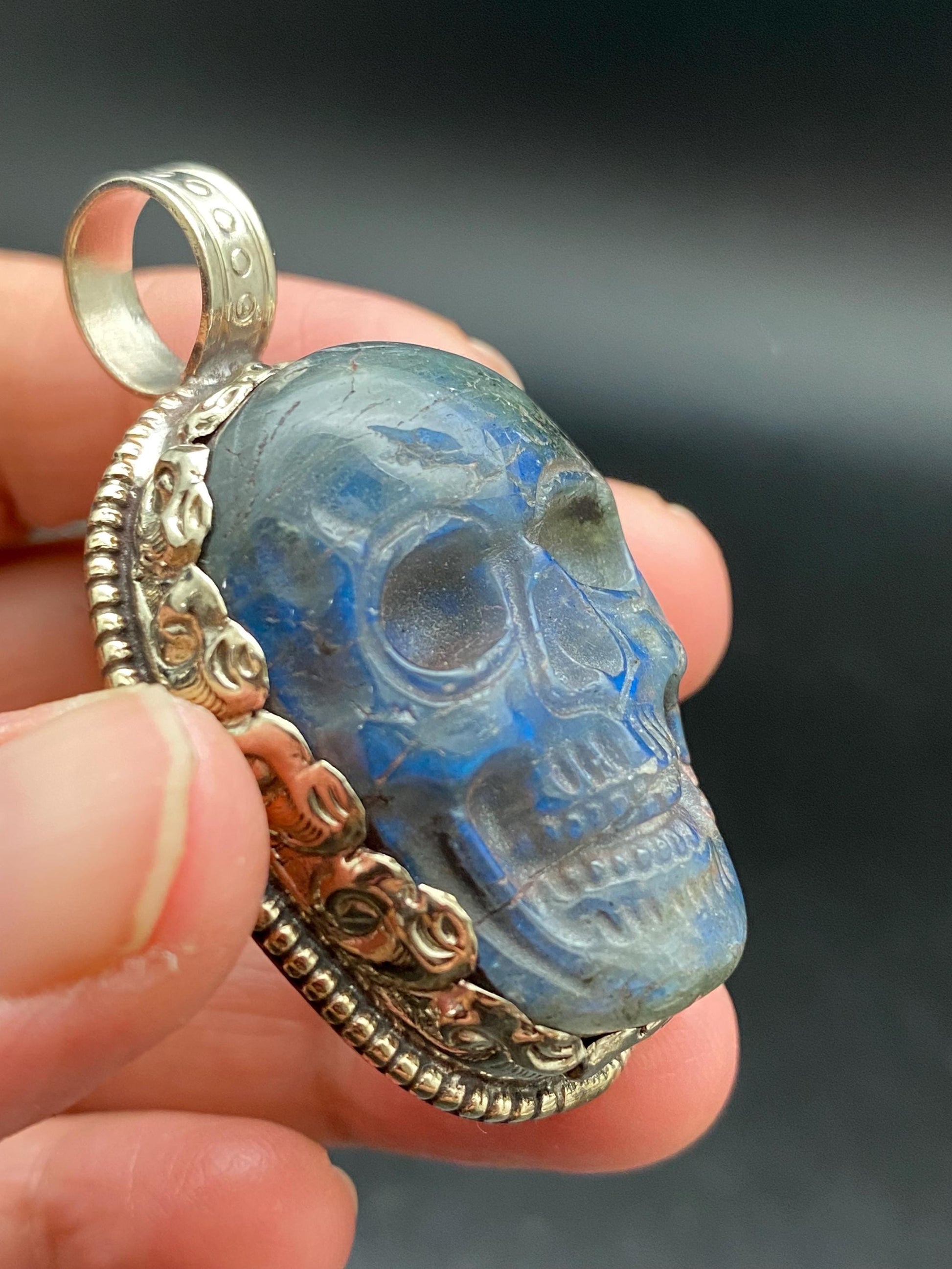 Labradorite carved skull pendant, handcrafted,Tibetan silver pendant,Nepalese,ethnic style