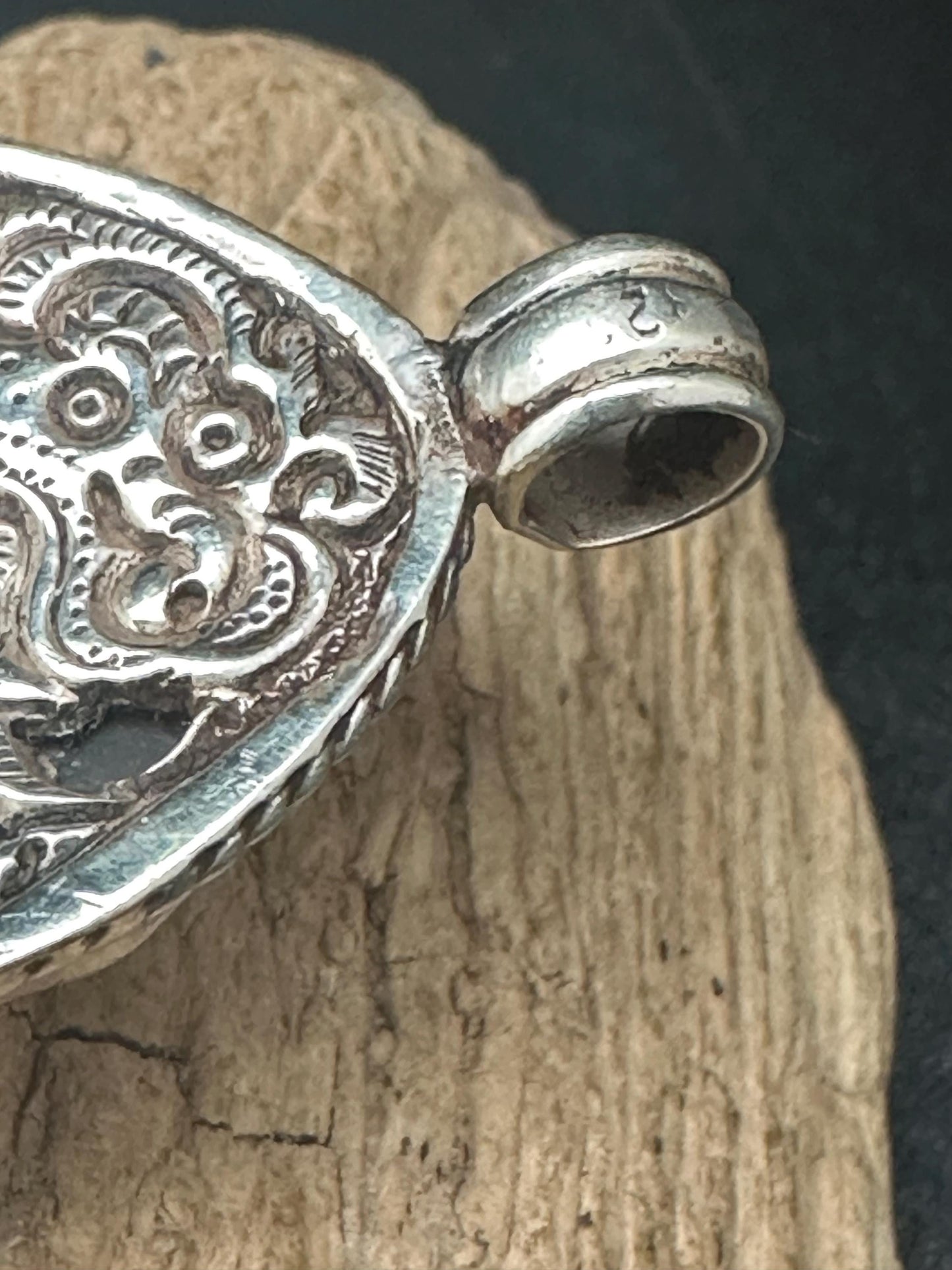 Kwanyin,Quanyin,Guanyin, Boddhisatva pendant, labradorite handcrafted,sterling silver,God of compassion,Divine feminine power pendant,