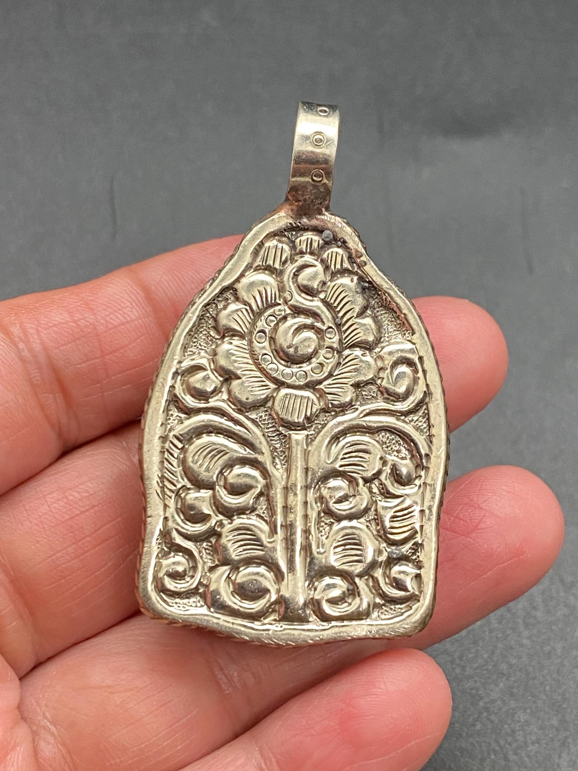 Buddha face pendant, bone carved pendant,Handcrafted,Tibetan silver ,Himalayan,Nepalese