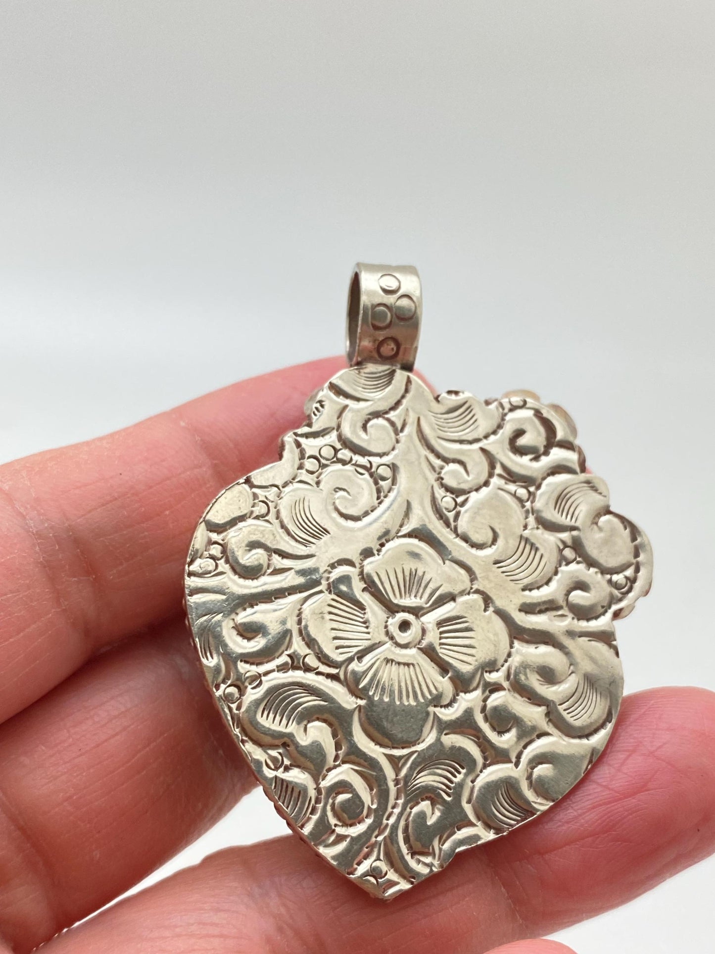 Malachite pendant, heart shape pendant, Tibetan silver, flower pendant, floral design, handcrafted, Nepalese