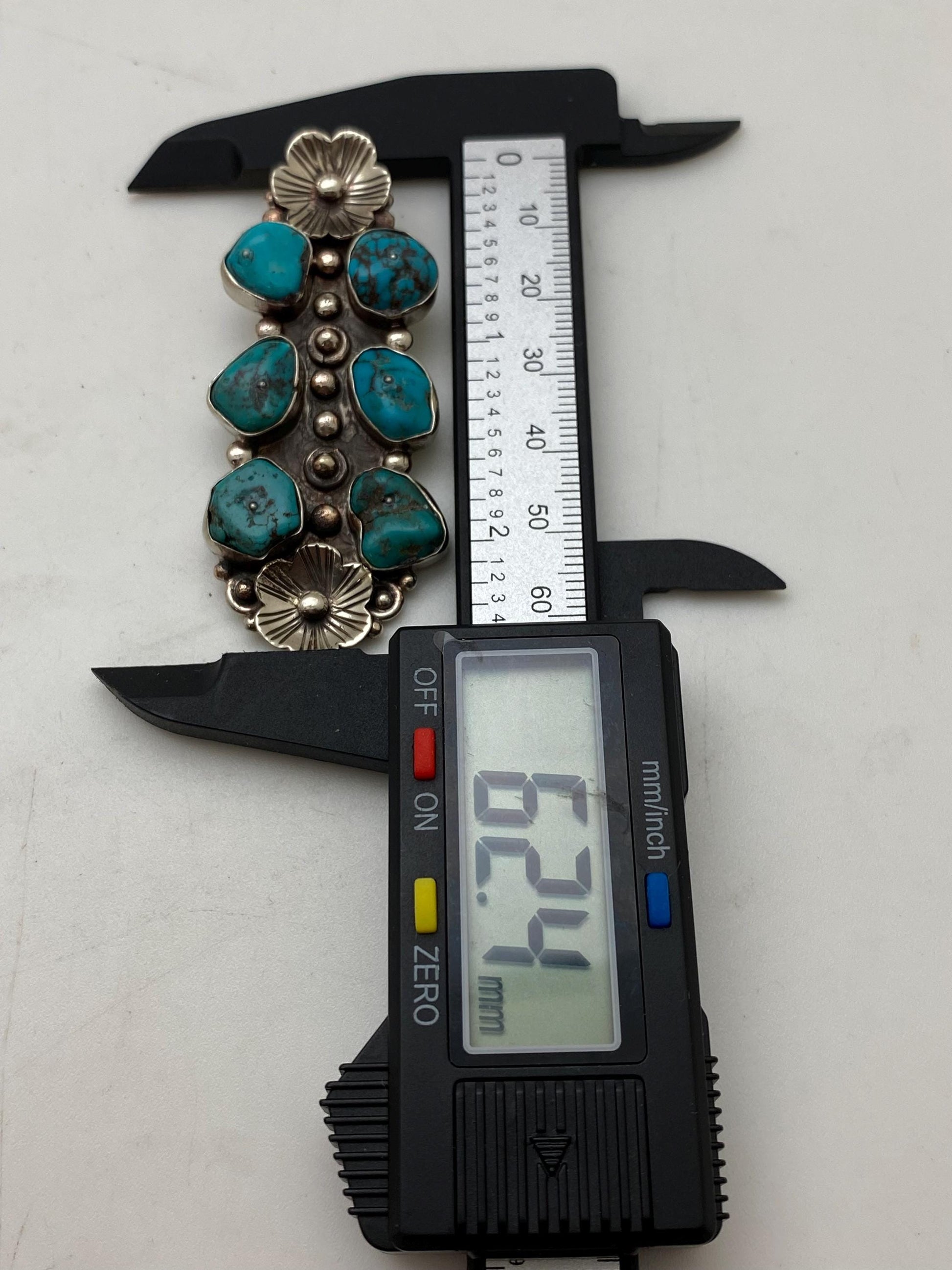 Turquoise pendant, floral pendant, Tibetan réposse silver, handcrafted,Himalayan Nepalese