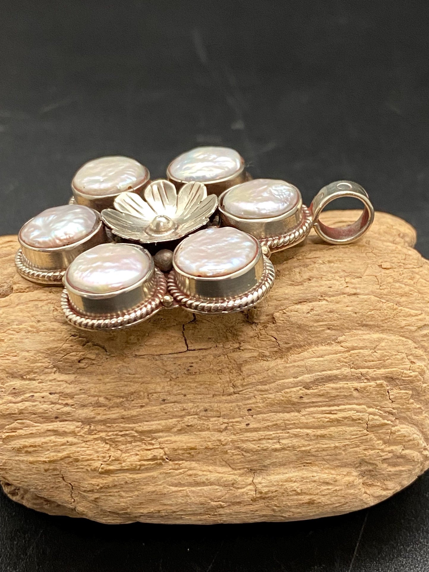 Flower pendant,mother of pearl,handcrafted,Tibetan silver,ethnic style, Tibetan reposse silver
