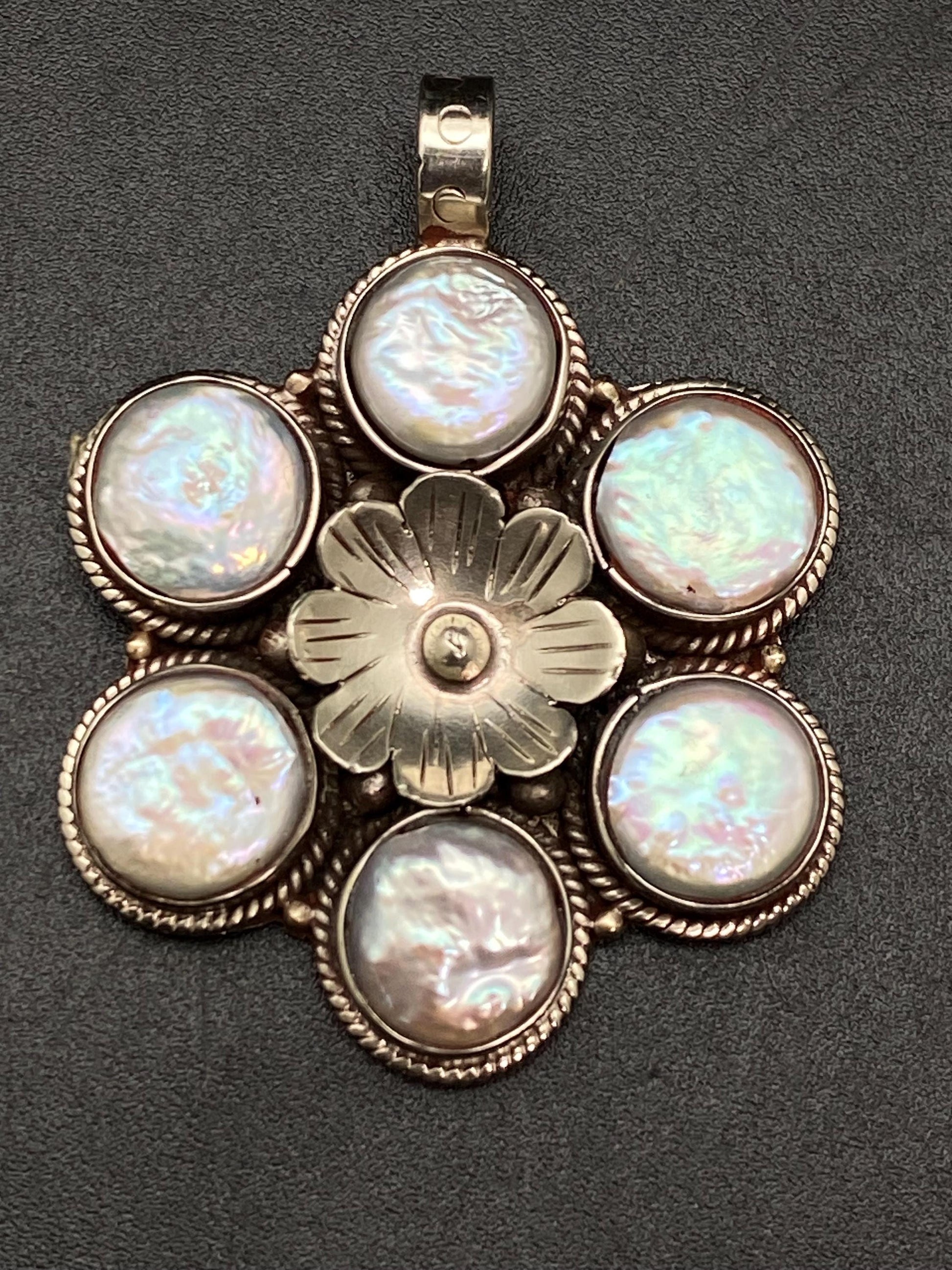 Flower pendant,mother of pearl,handcrafted,Tibetan silver,ethnic style, Tibetan reposse silver