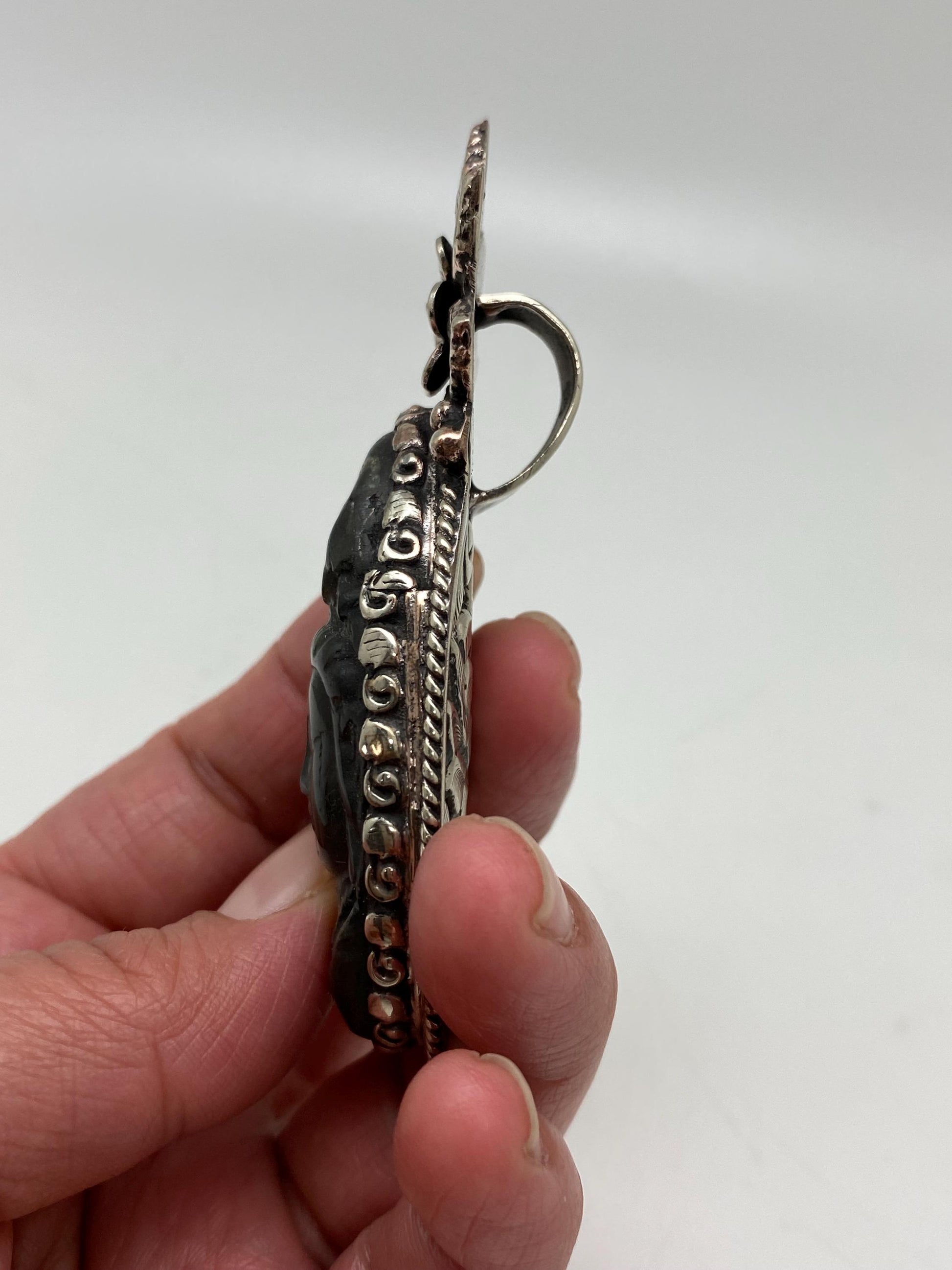 Handcrafted Labradorite Kwan Yin Pendant: Tibetan Silver Flower