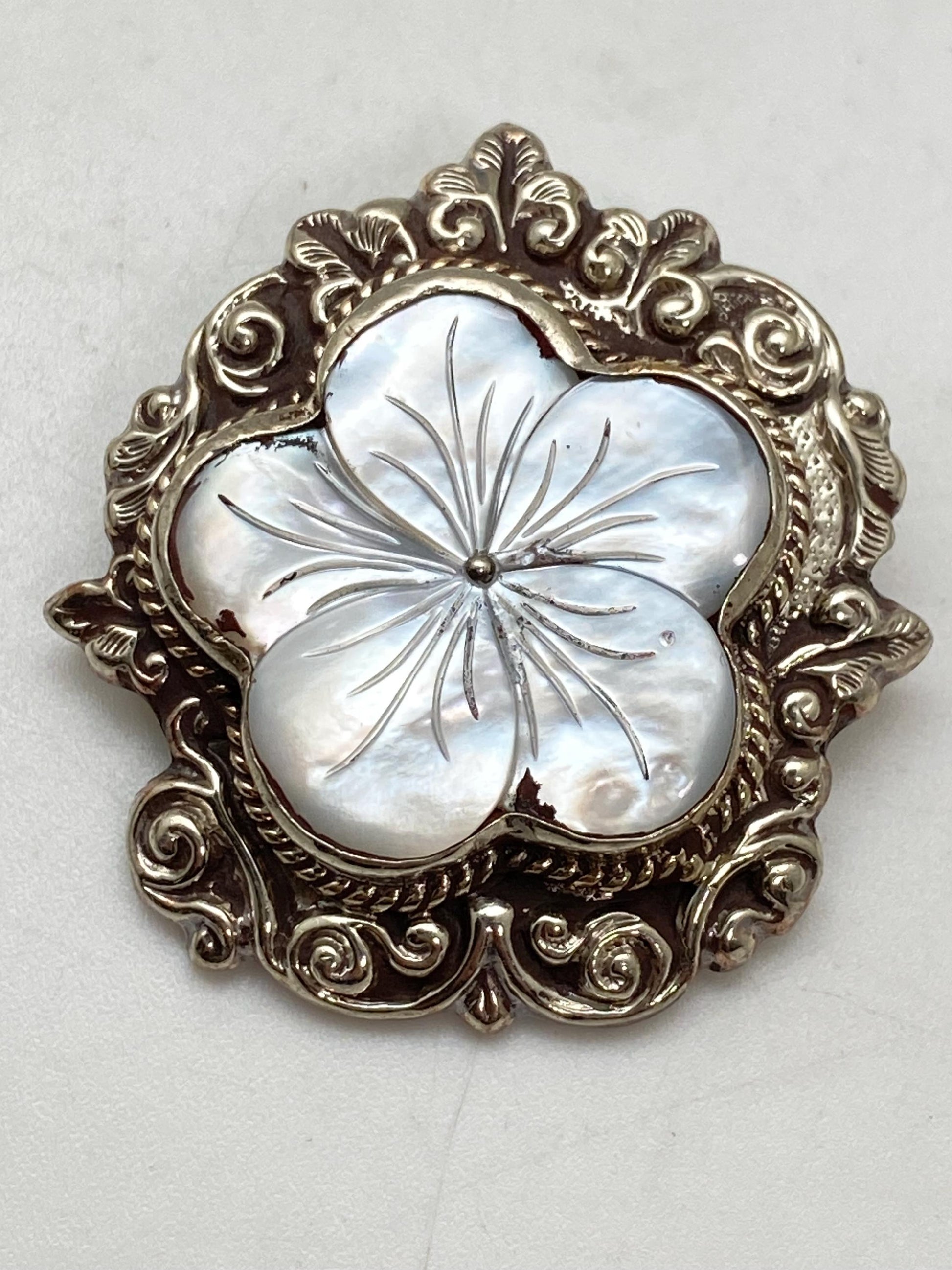 Orchid flower pendant, mother of pearl, handcrafted, Tibetan silver,Flower,ethnic style,Nepalese