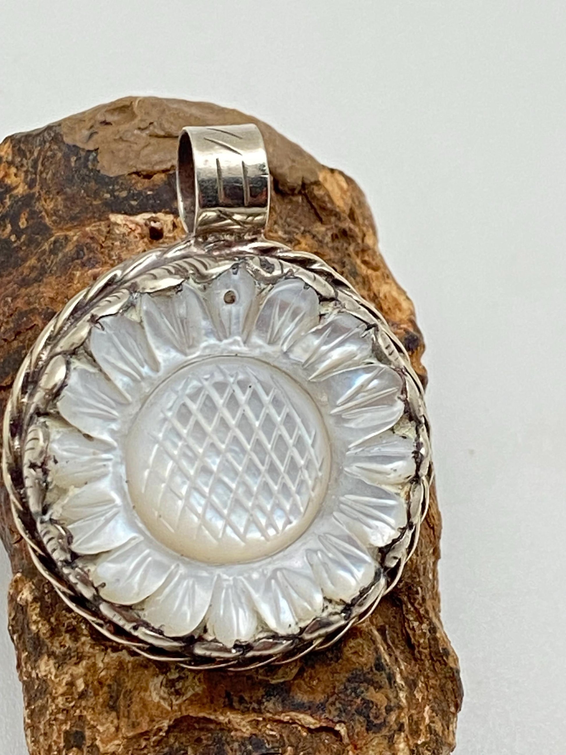 Flower pendant,mother of pearl, handcrafted, Tibetan silver,Himalayan, Nepalese