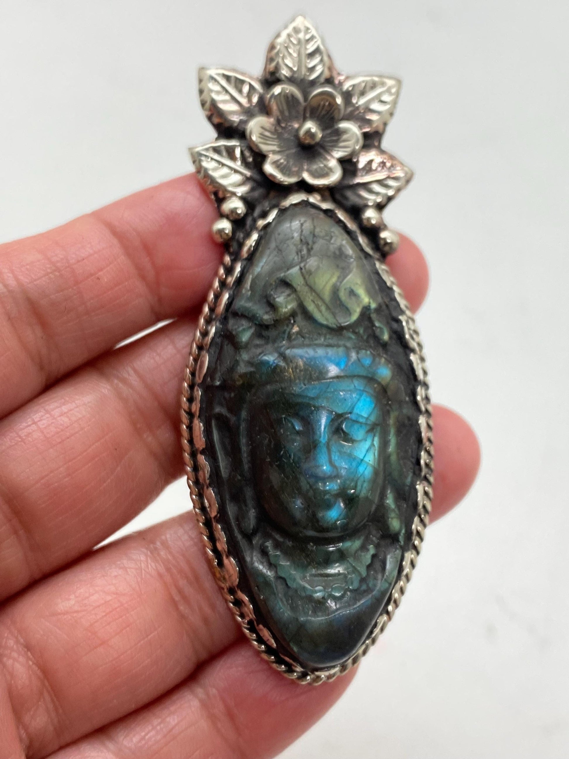 Handcrafted Labradorite Kwan Yin Pendant: Tibetan Silver Flower