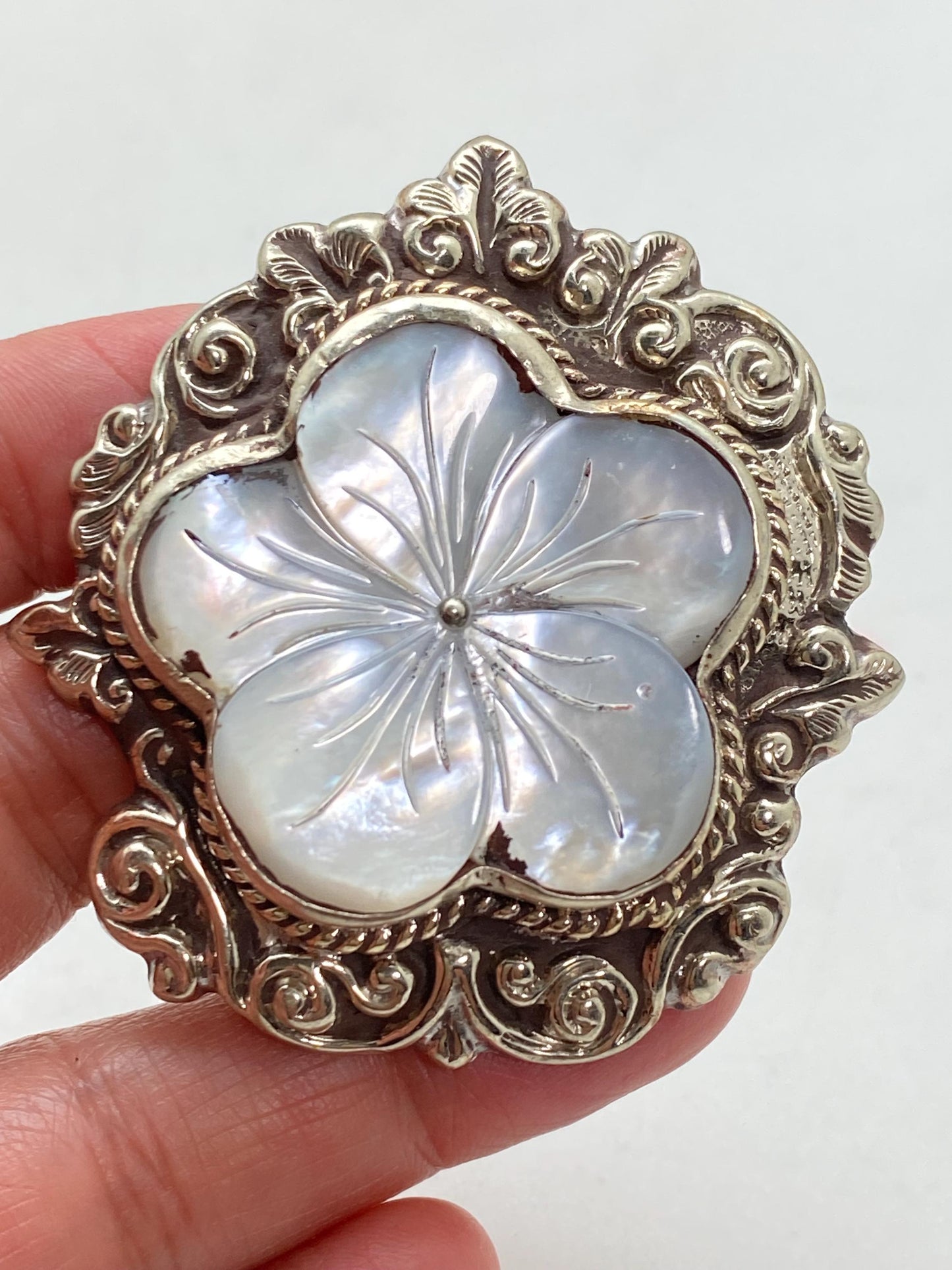 Orchid flower pendant, mother of pearl, handcrafted, Tibetan silver,Flower,ethnic style,Nepalese