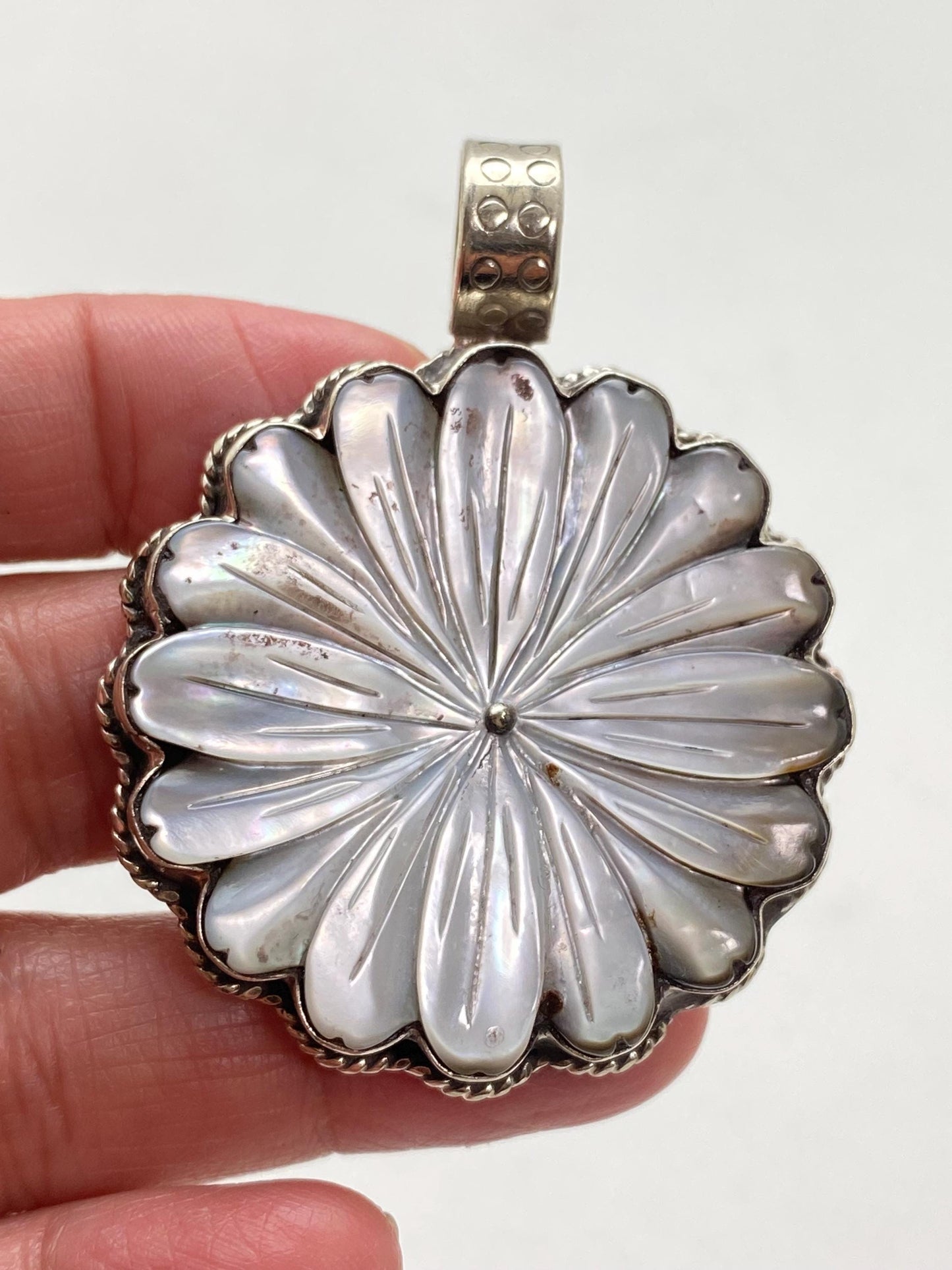 Mother of pearl flower pendant, handcrafted, Tibetan silver, ethnic style,Nepalese