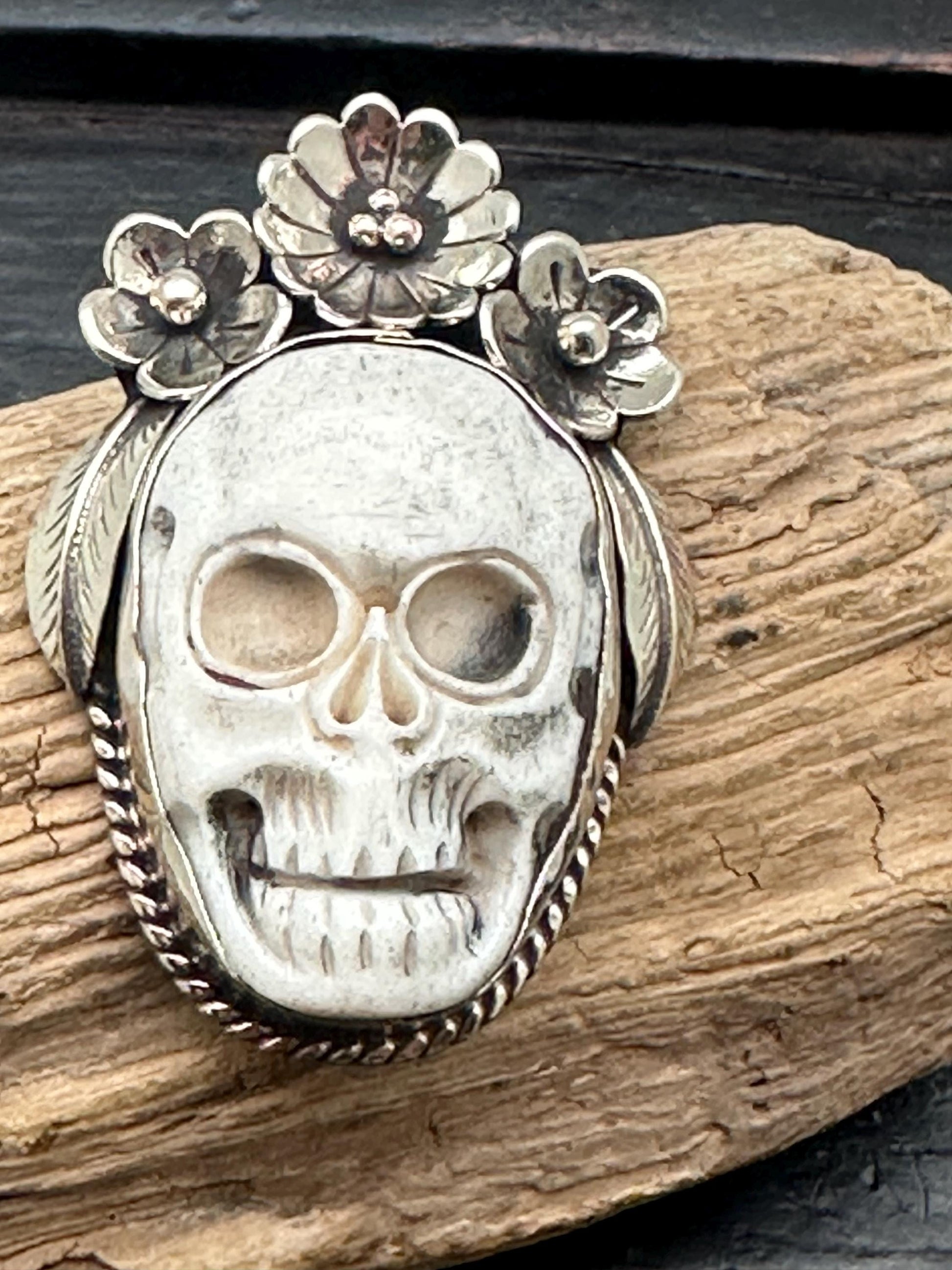 Bone carved skull pendant, handcrafted, floral,Tibetan silver,handmade,flower ,Tibetan jewelry, ethnic design,