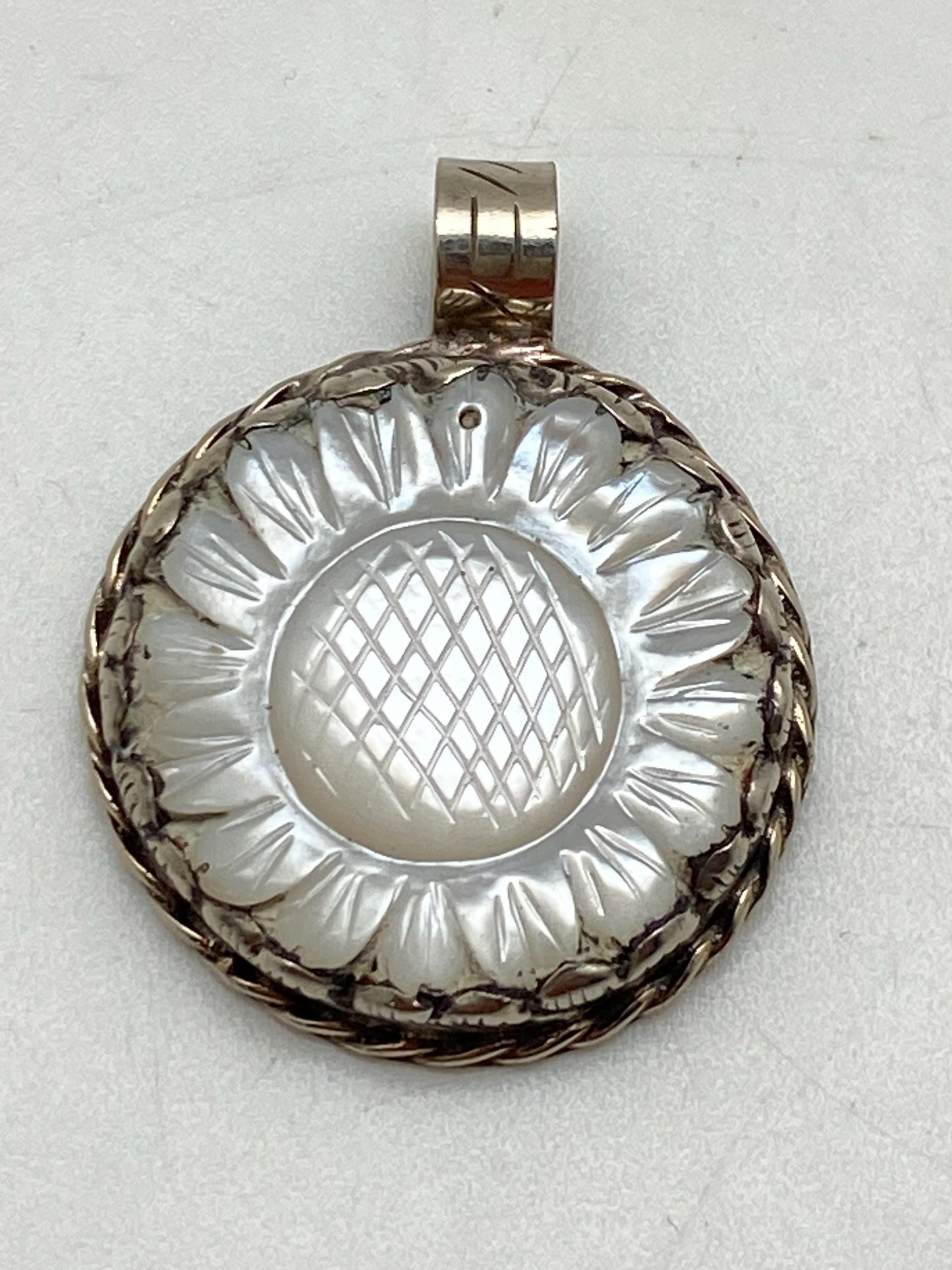 Flower pendant,mother of pearl, handcrafted, Tibetan silver,Himalayan, Nepalese
