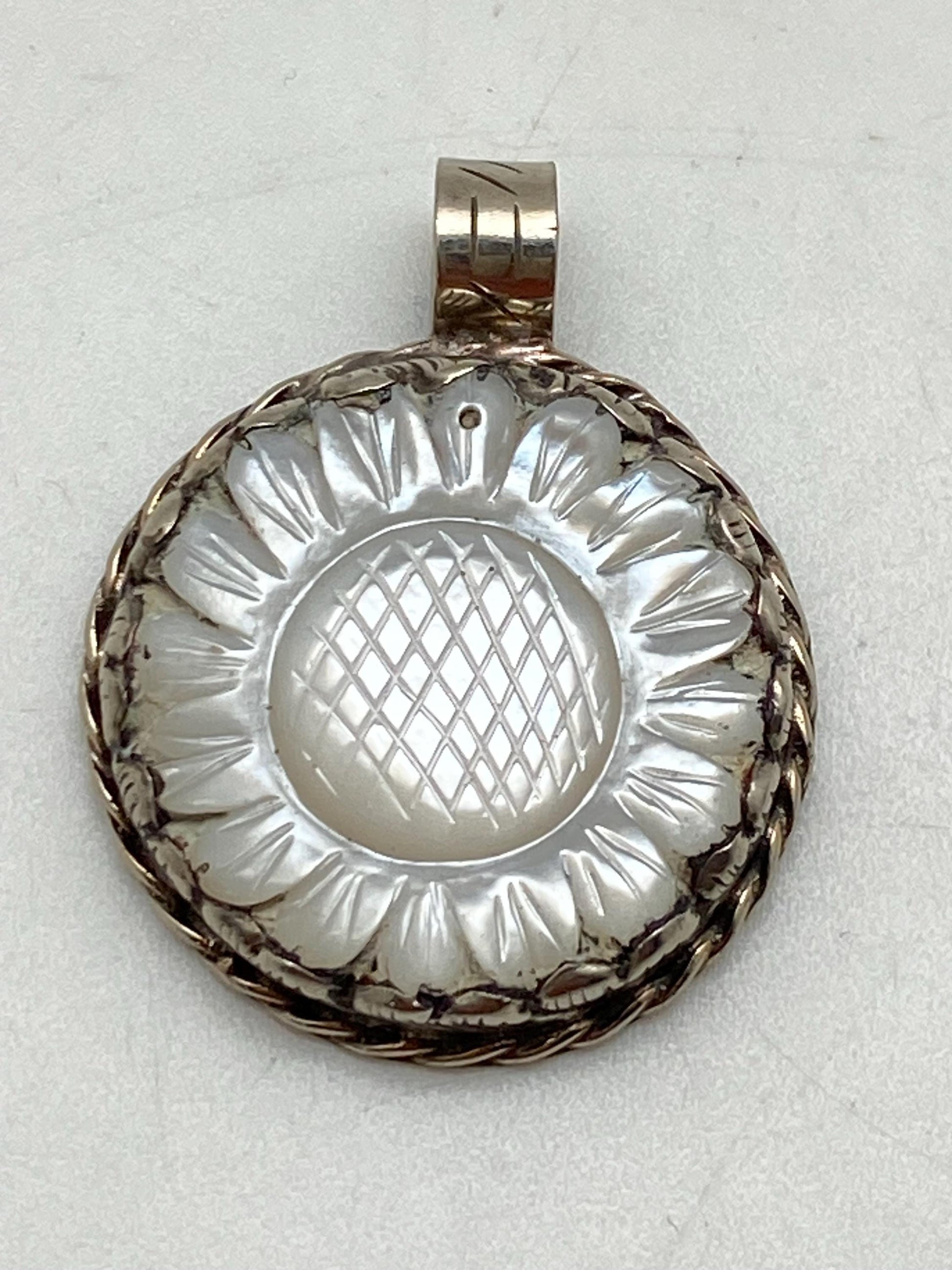 Flower pendant,mother of pearl, handcrafted, Tibetan silver,Himalayan, Nepalese