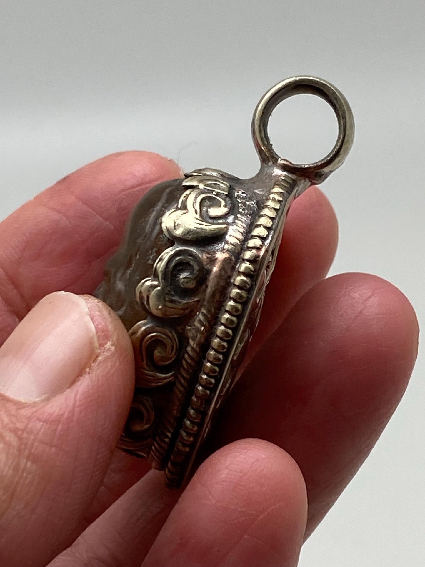 fluorite skull pendant, handcrafted,Tibetan silver,Nepalese