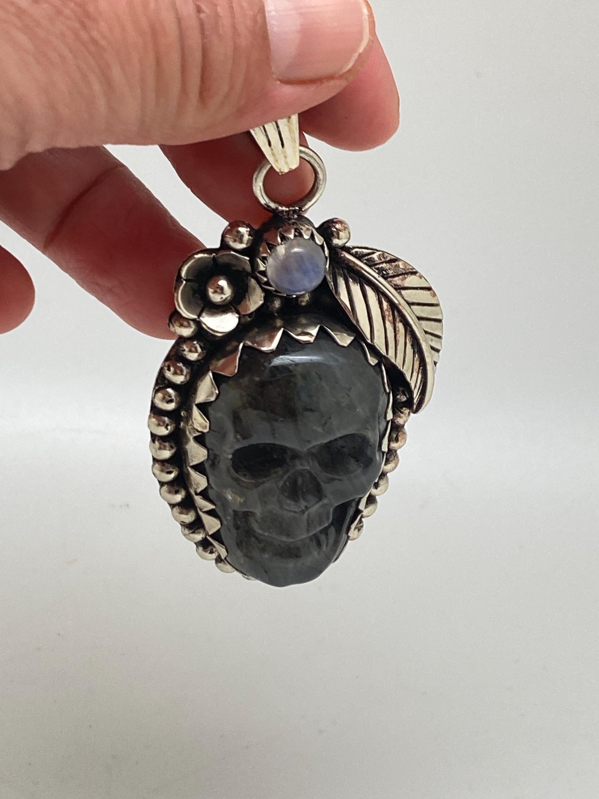 labradorite carved skull pendant,Tibetan silver,handcrafted,moonstone ,ethnic style,Nepalese,Himalayan