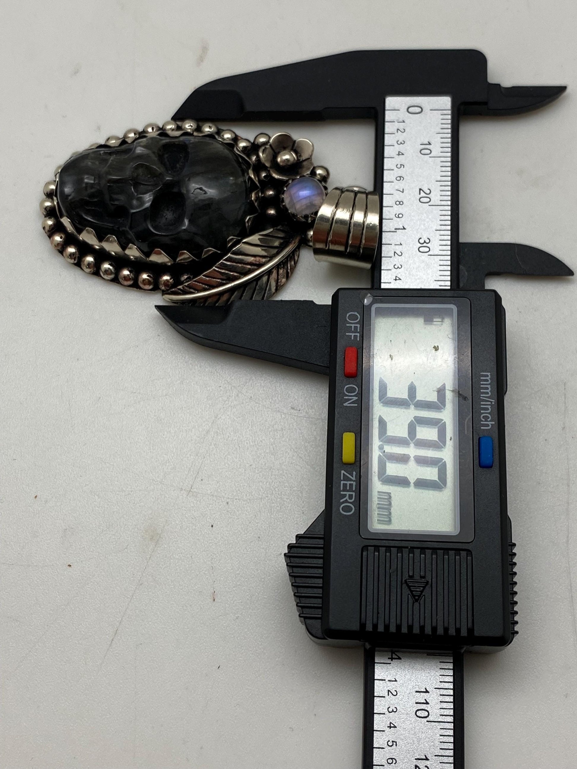 labradorite carved skull pendant,Tibetan silver,handcrafted,moonstone ,ethnic style,Nepalese,Himalayan