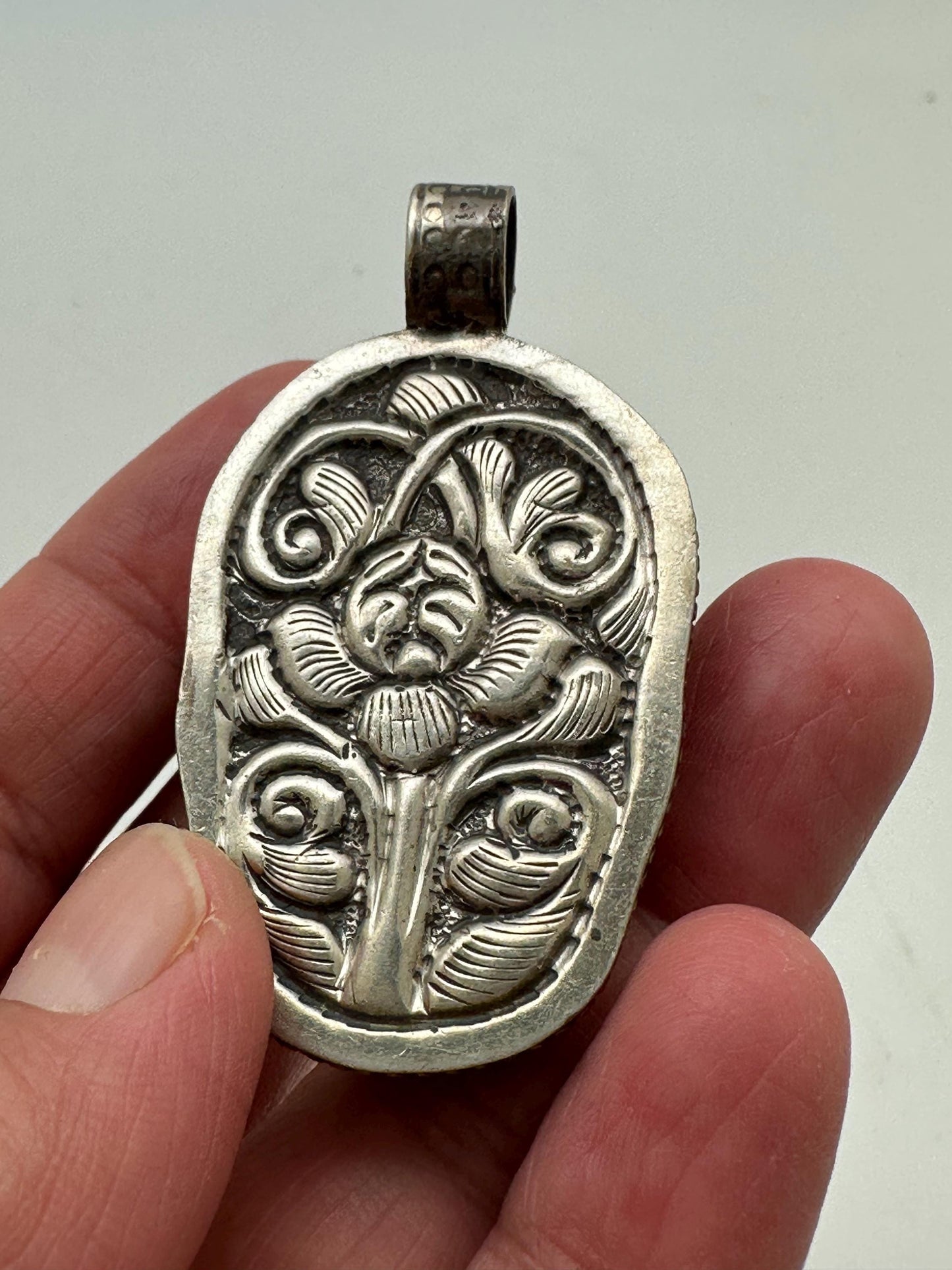 Labradorite carved skull pendant, handcrafted, Tibetan silver, ethnic style,Himalayan, Nepalese