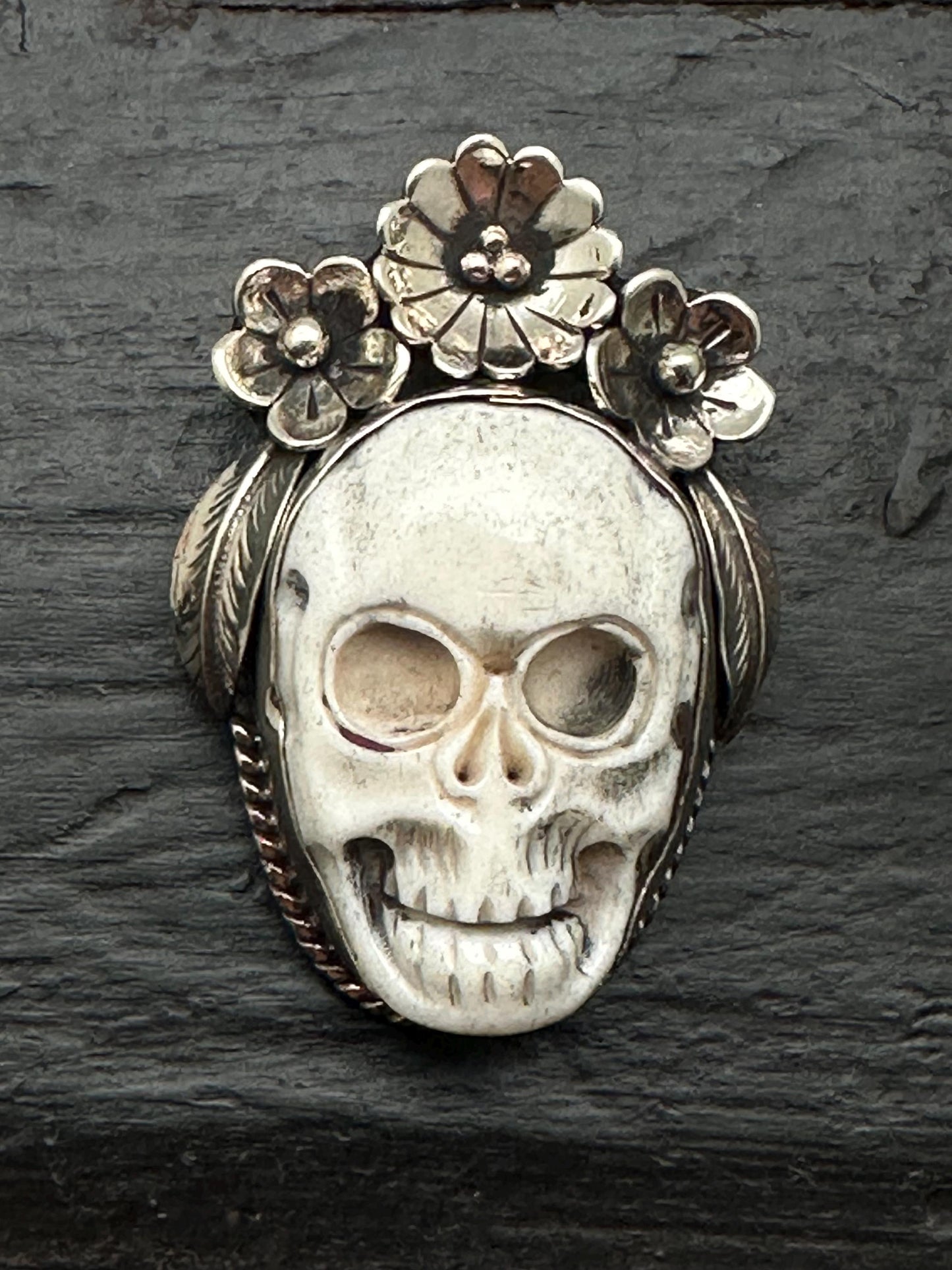 Bone carved skull pendant, handcrafted, floral,Tibetan silver,handmade,flower ,Tibetan jewelry, ethnic design,