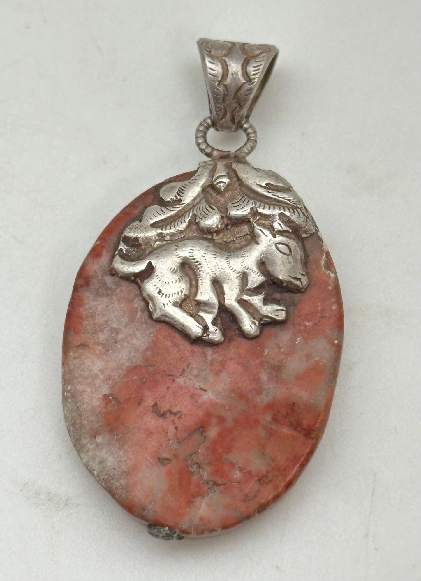 Agate pendant, handcrafted, sterling silver in deer design, ethnic style, Himalayan, Nepalese