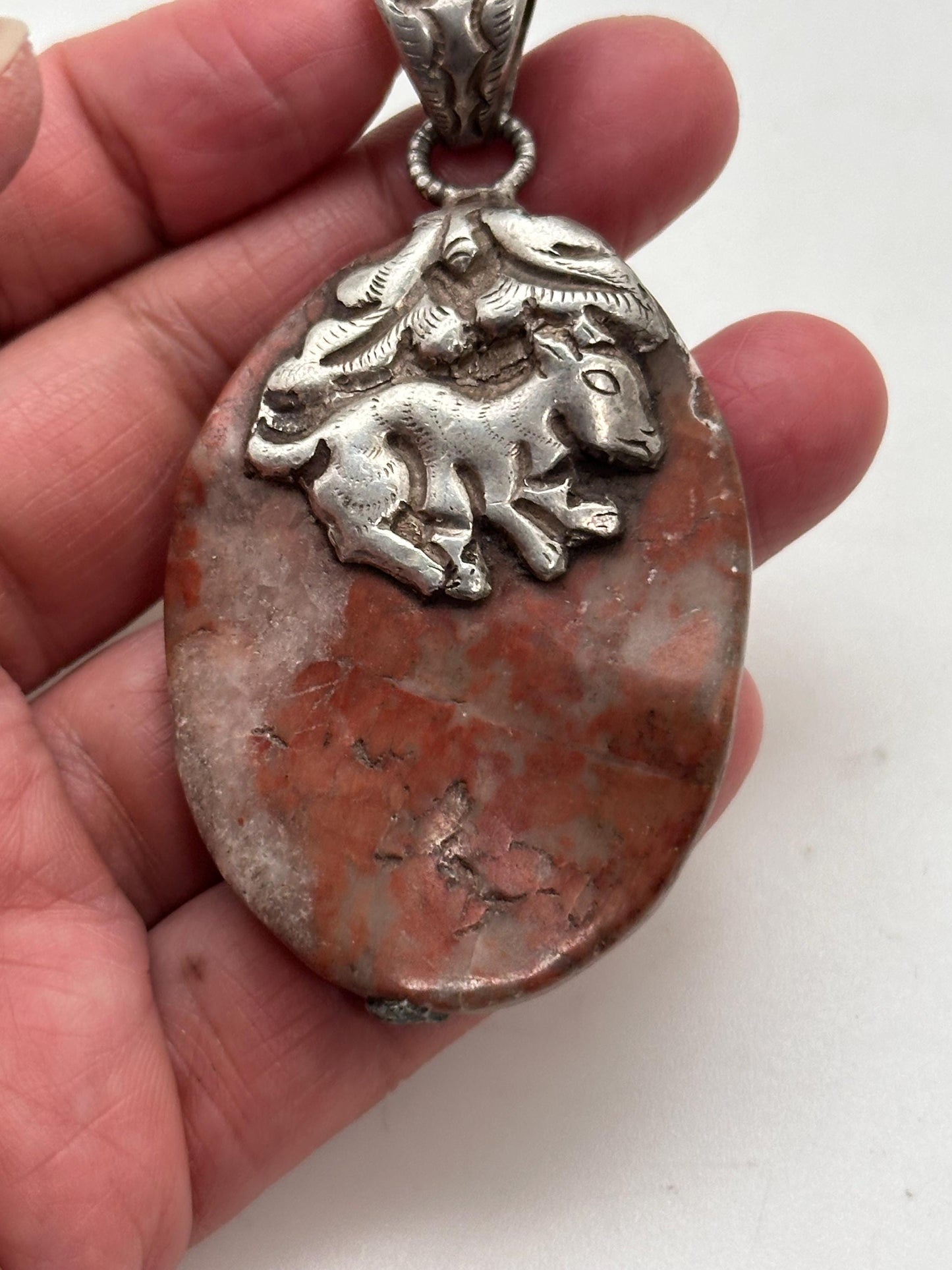 Agate pendant, handcrafted, sterling silver in deer design, ethnic style, Himalayan, Nepalese