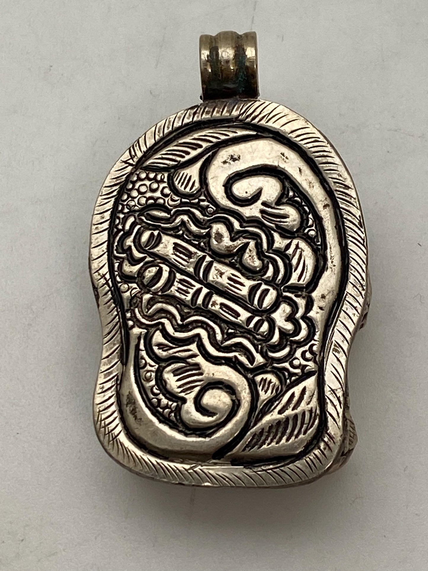bone carved three frog pendant, handcrafted, Tibetan silver,Nepalese