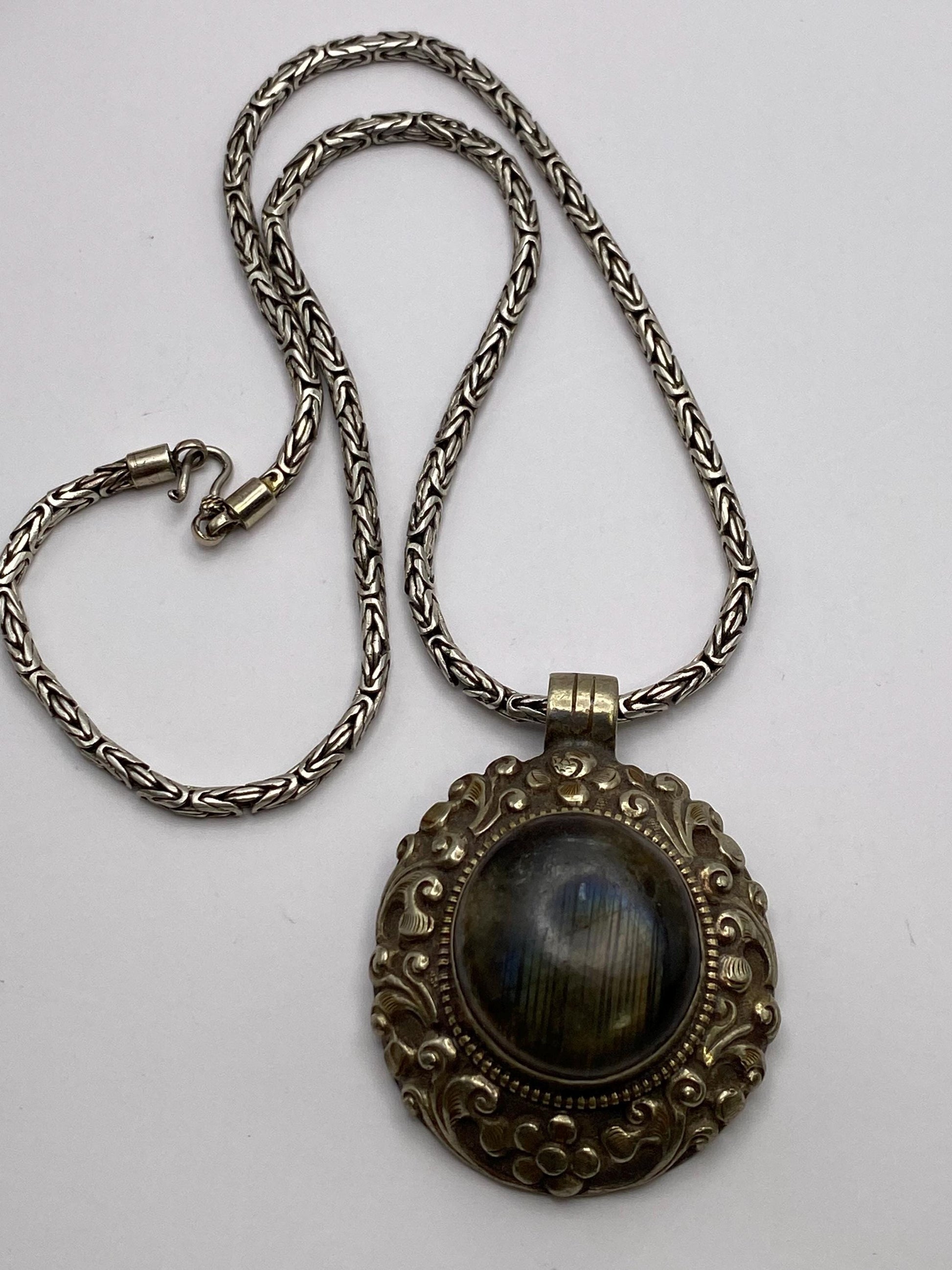 Labradorite pendant,handcrafted,ethnic style,Tibetan silver,Nepalese,Himalayan