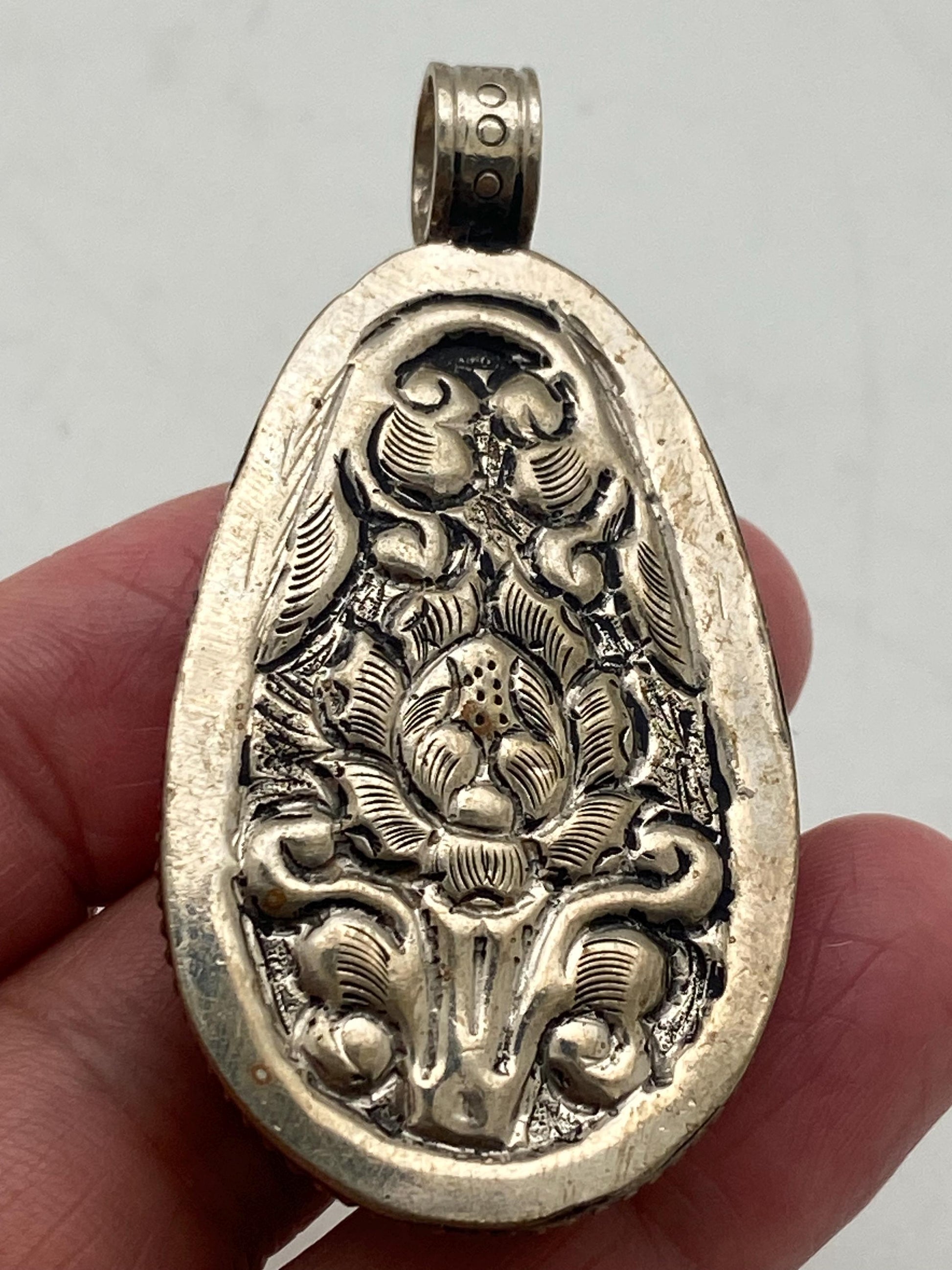 Amethyst Kwan Yin Pendant: Handcrafted Tibetan Silver, Nepalese