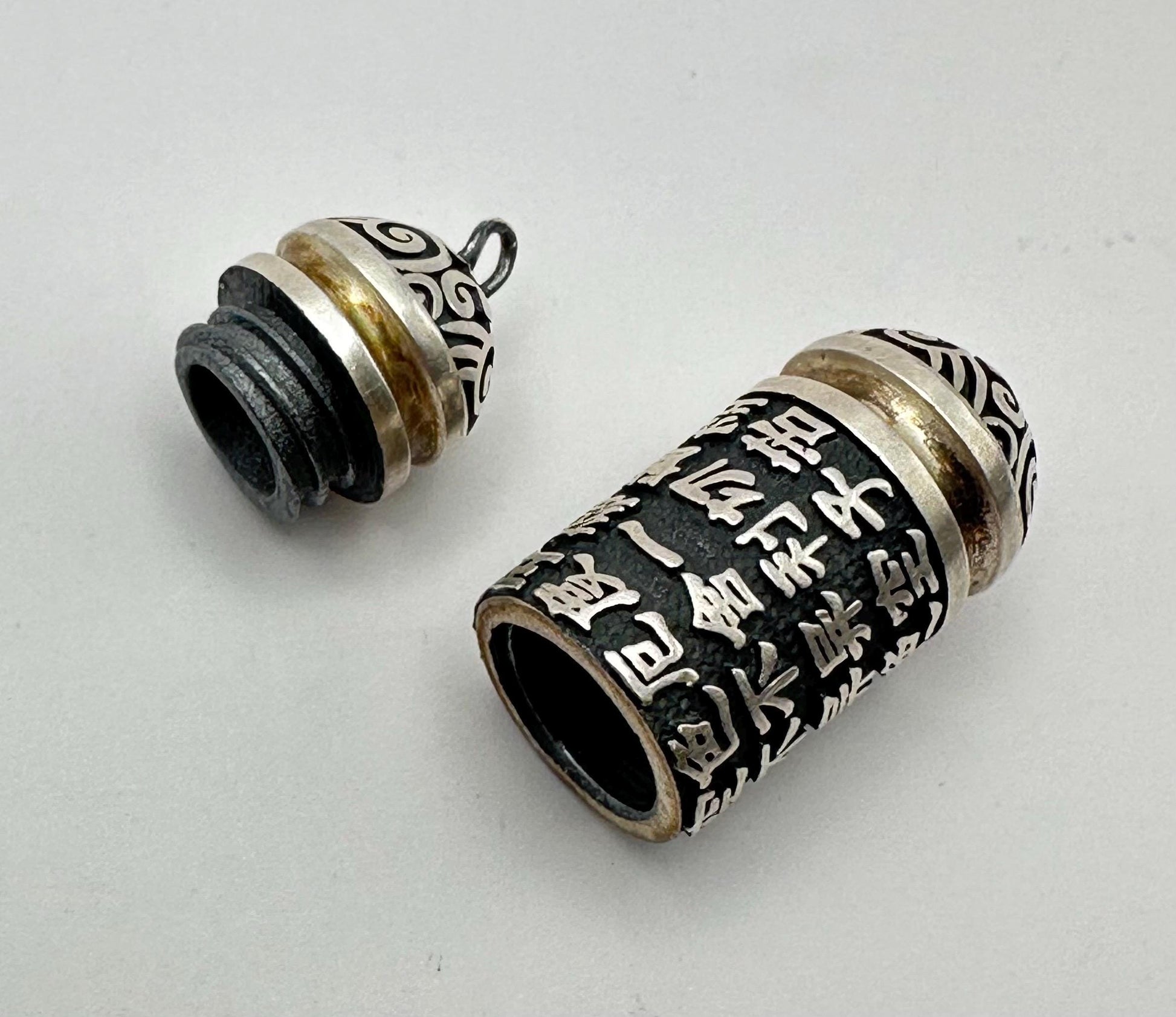 Prayer box, sterling silver, cylindrical box,Amulet,Tibetan Goodluck charm,Buddhist mantra,