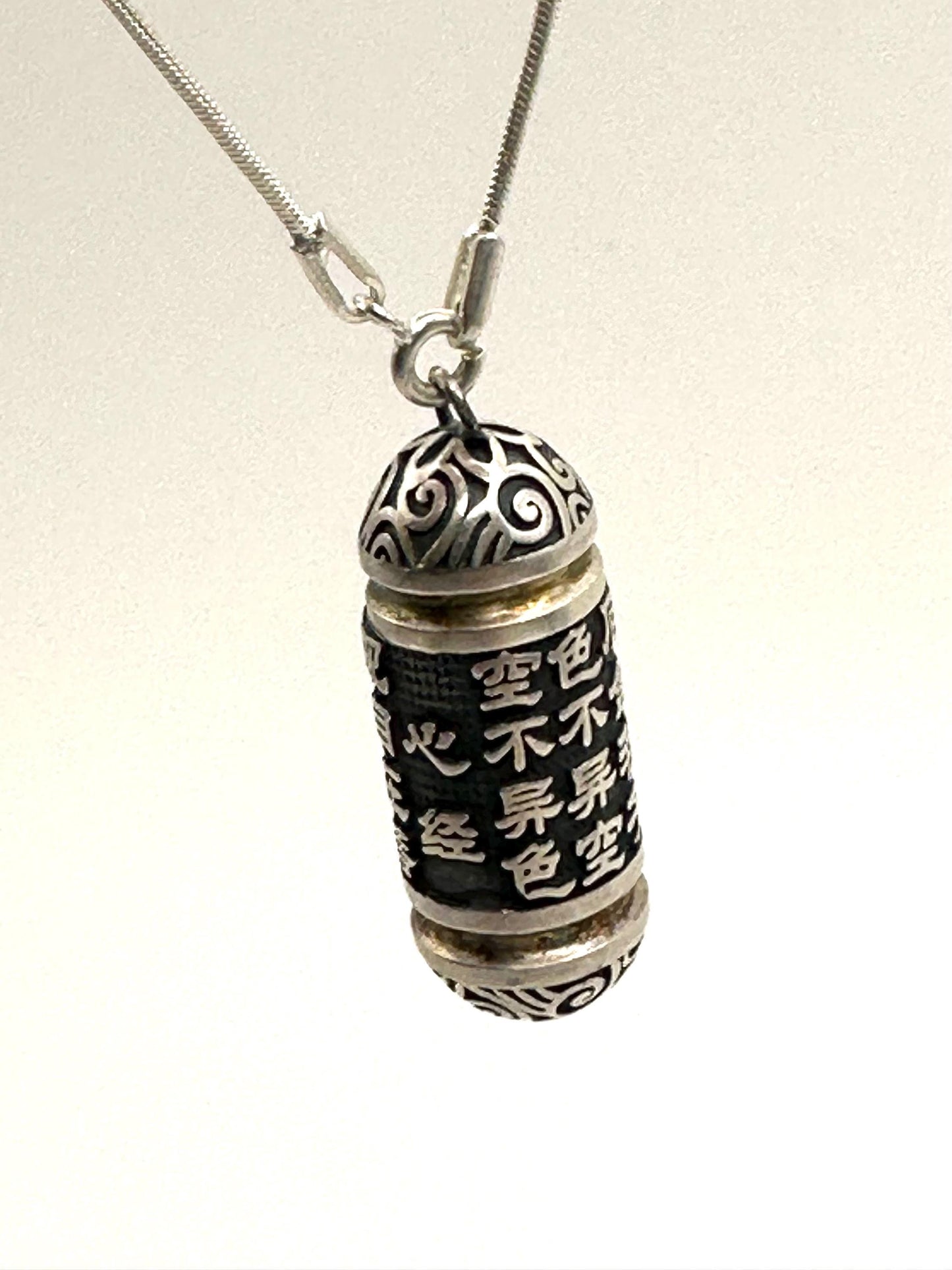 Prayer box, sterling silver, cylindrical box,Amulet,Tibetan Goodluck charm,Buddhist mantra,