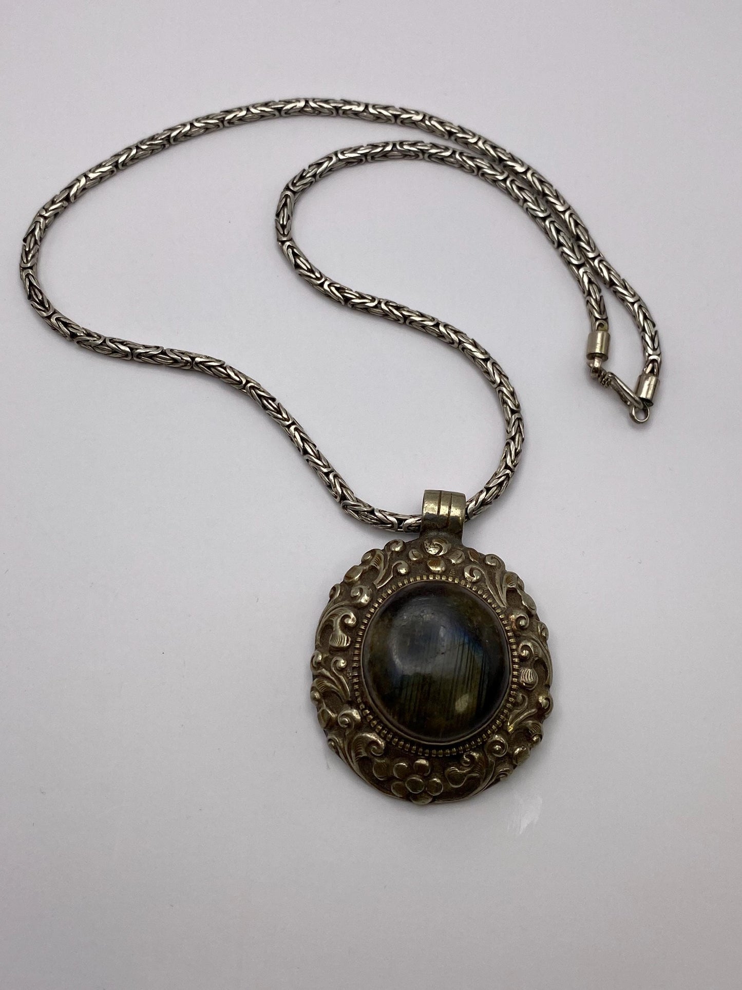 Labradorite pendant,handcrafted,ethnic style,Tibetan silver,Nepalese,Himalayan
