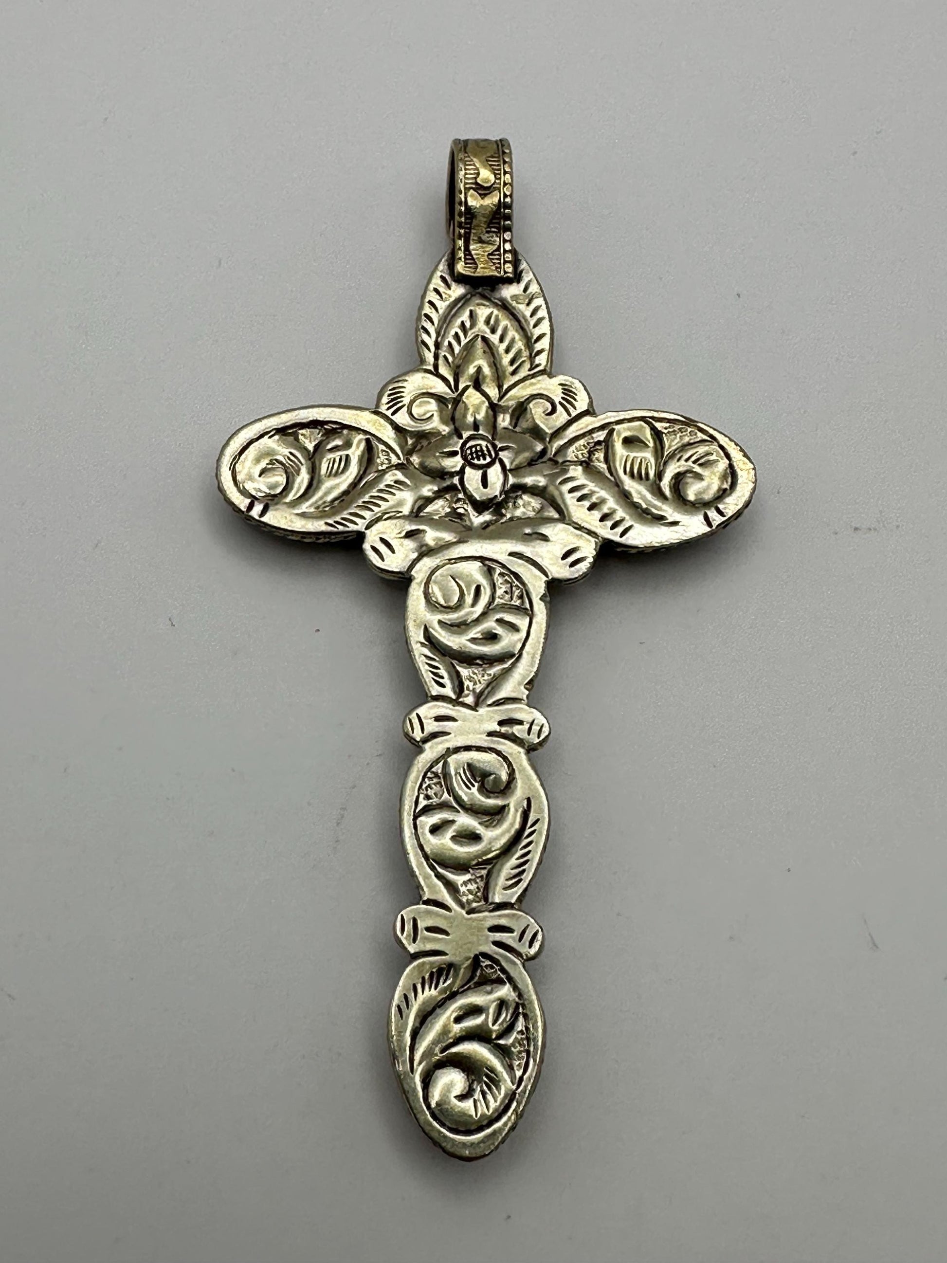 Cross pendant, Lapis lazuli, handcrafted, Tibetan silver,Floral design,Nepalese