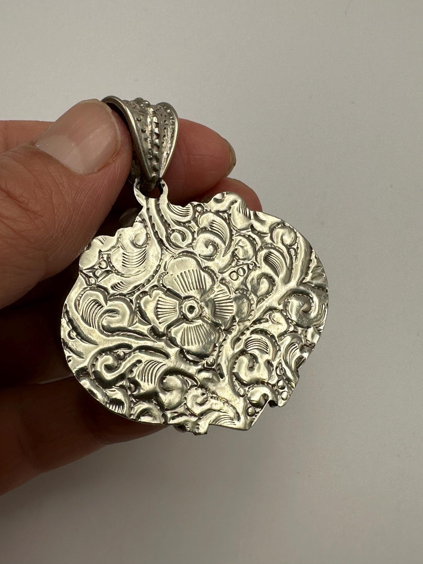 Malachite pendant,handcrafted, Tibetan silver,Ethnic style,floral jewelry,