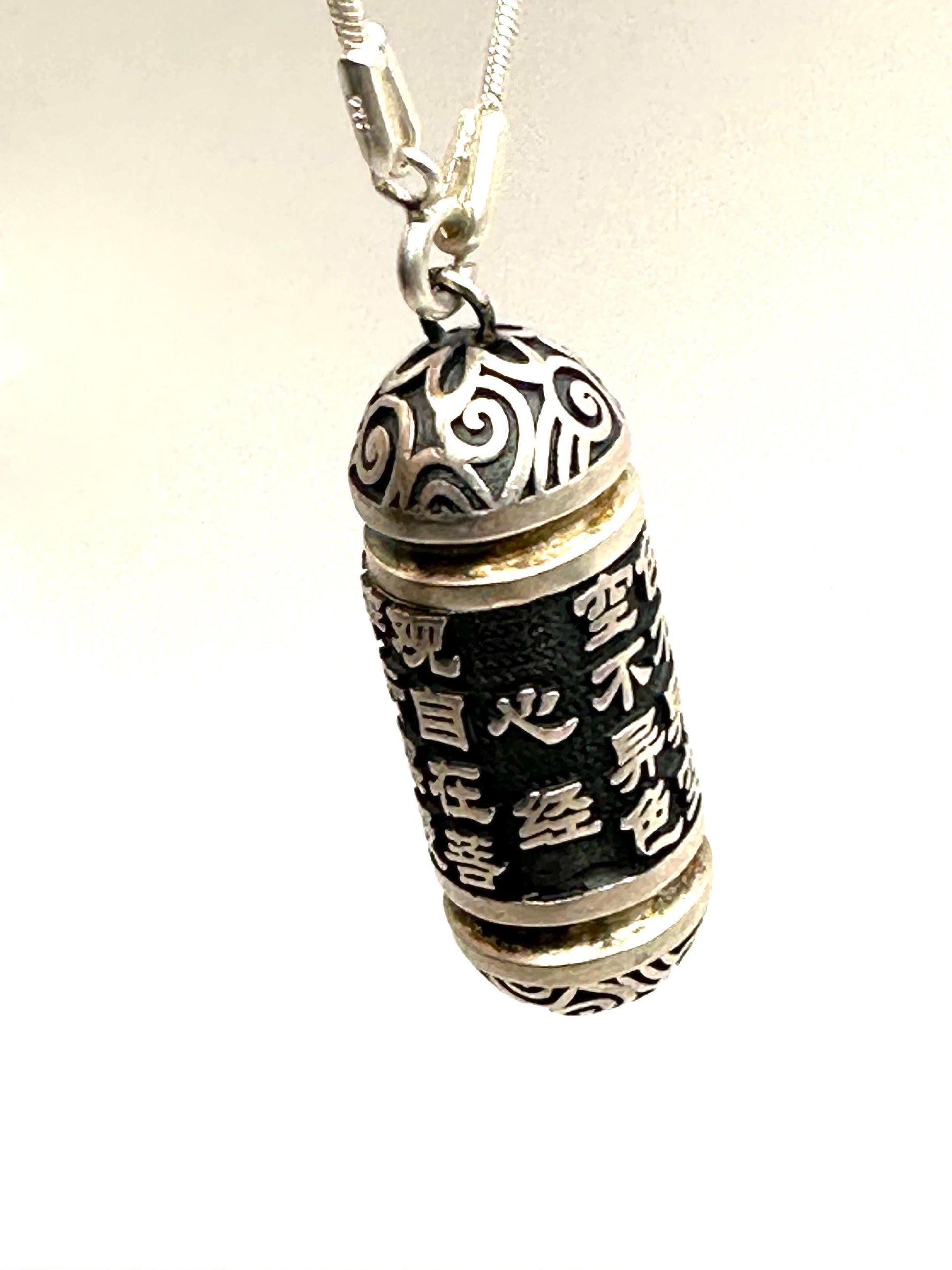 Prayer box, sterling silver, cylindrical box,Amulet,Tibetan Goodluck charm,Buddhist mantra,