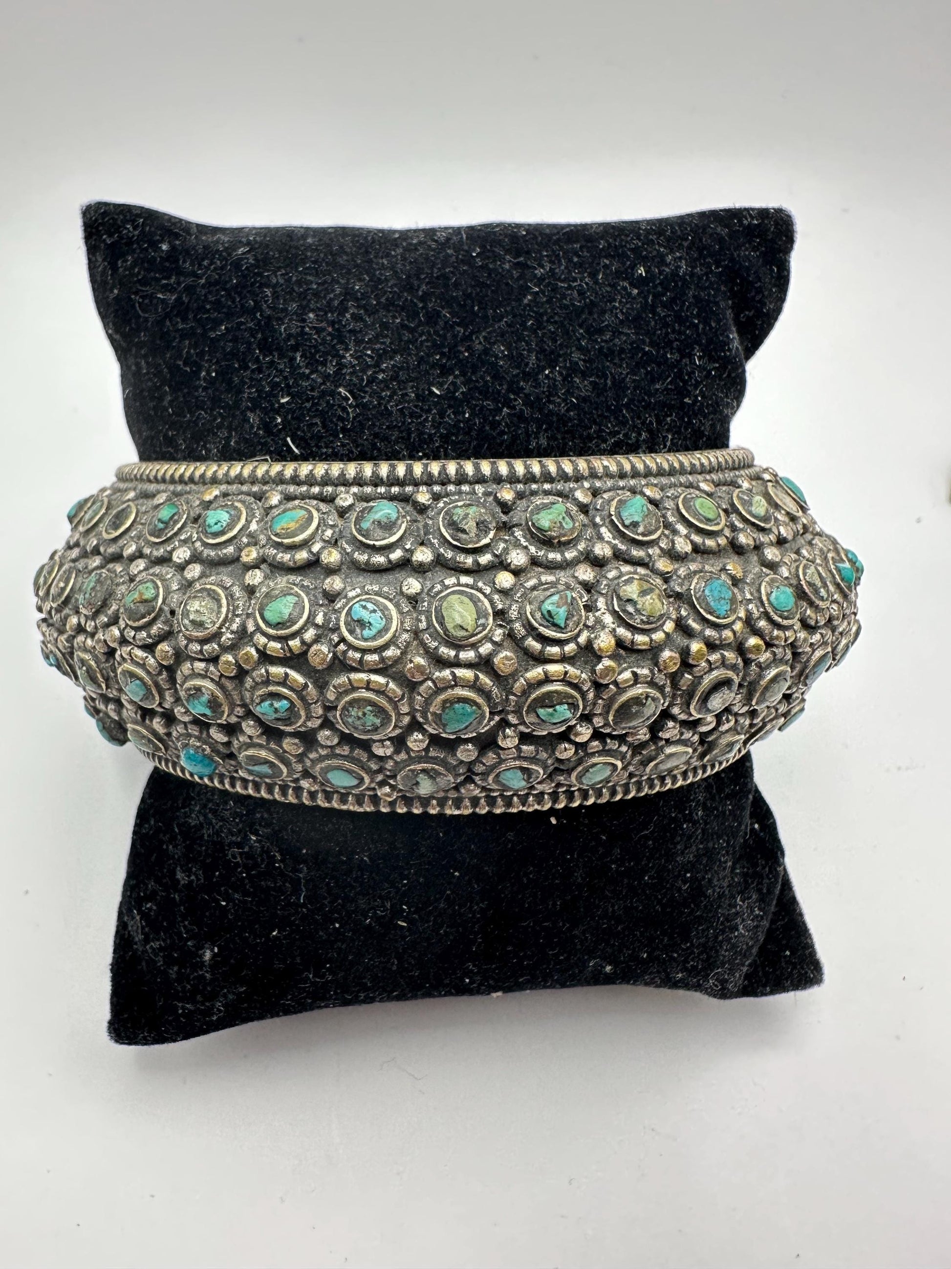 Cuff bracelet,bangle,Turquoise, handcrafted,Tibetan silver,ethnic design,Himalayan,Nepalese