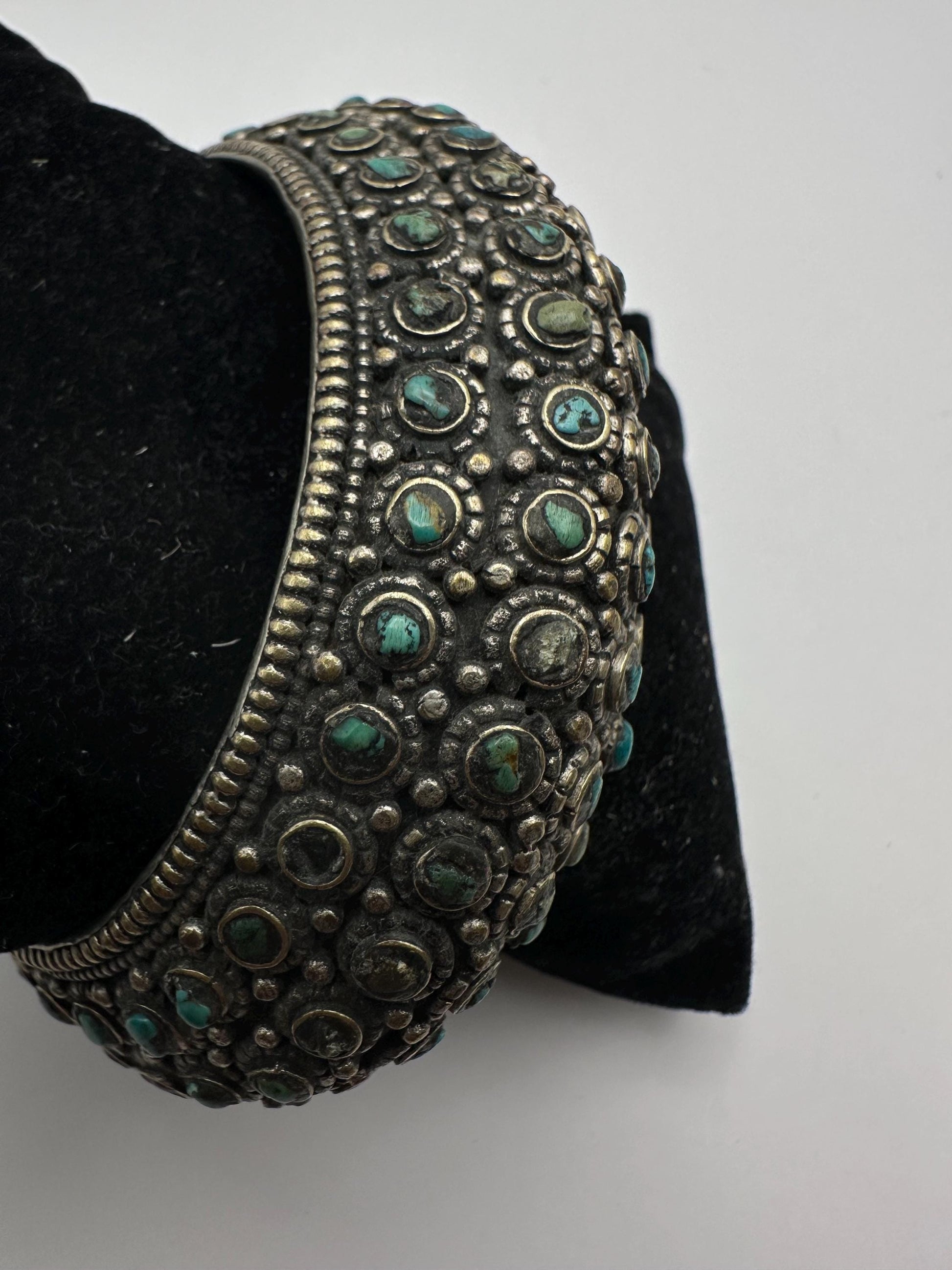 Cuff bracelet,bangle,Turquoise, handcrafted,Tibetan silver,ethnic design,Himalayan,Nepalese
