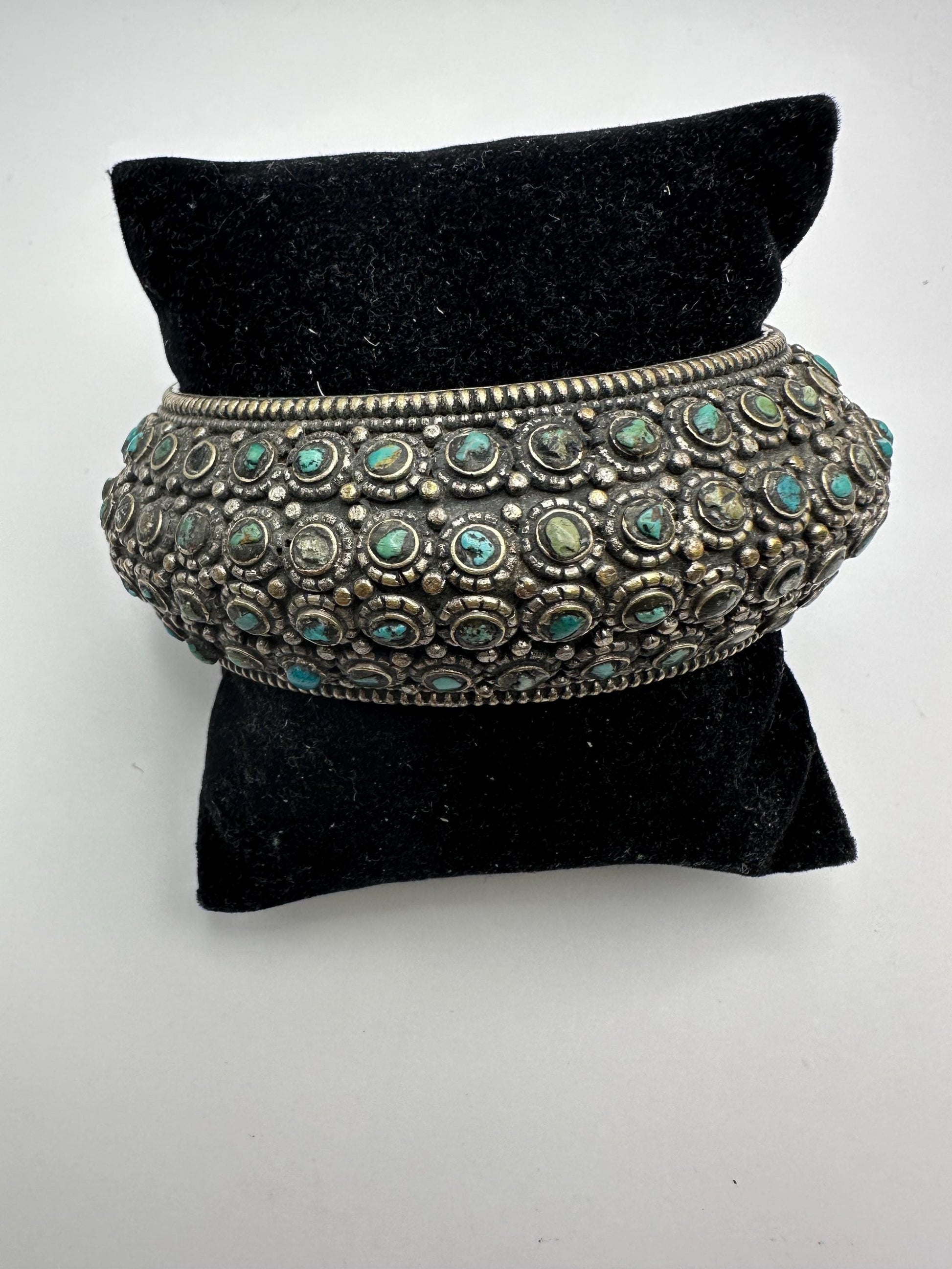 Cuff bracelet,bangle,Turquoise, handcrafted,Tibetan silver,ethnic design,Himalayan,Nepalese