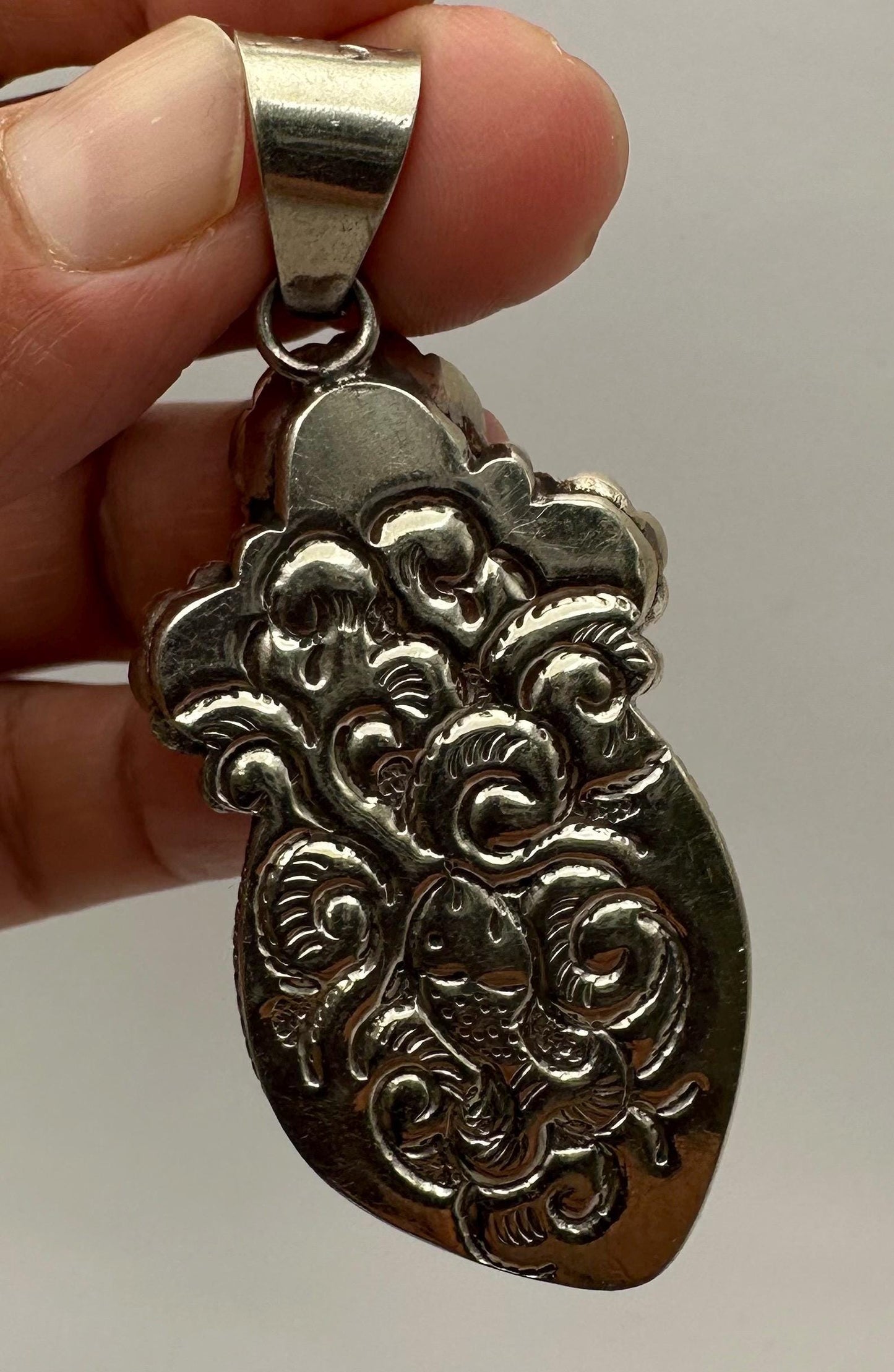 labradorite pendant, floral,handcrafted,tibetan silver, flower,ethnic jewelry,Himalayan jewelry ,