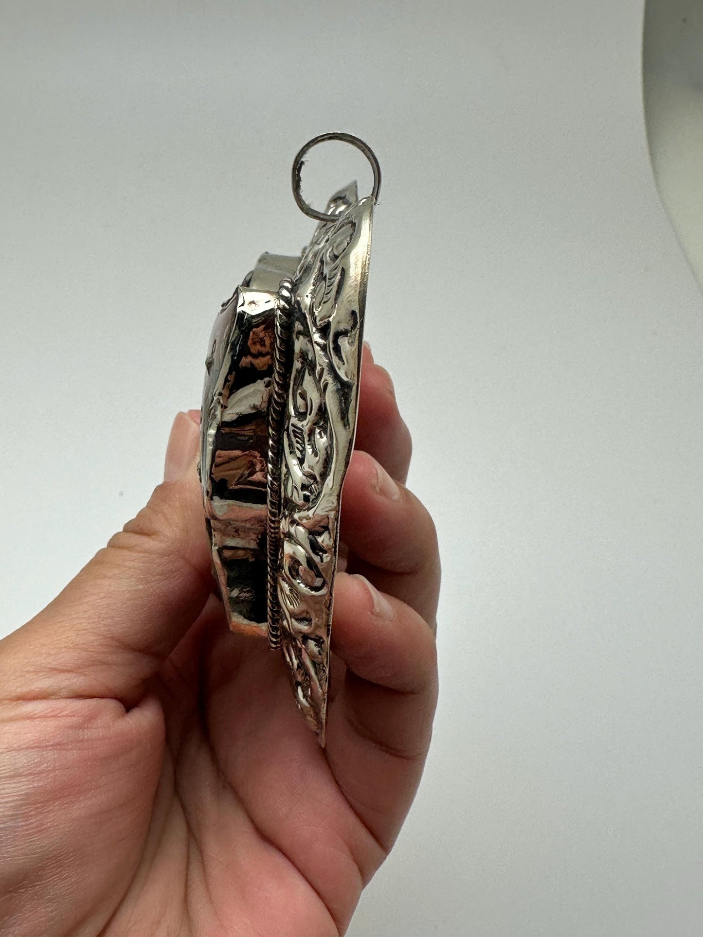 Large abalone Butterfly, mother of pearl, handcrafted, Tibetan silver, Nepalese, ethnic style, Bug pendant