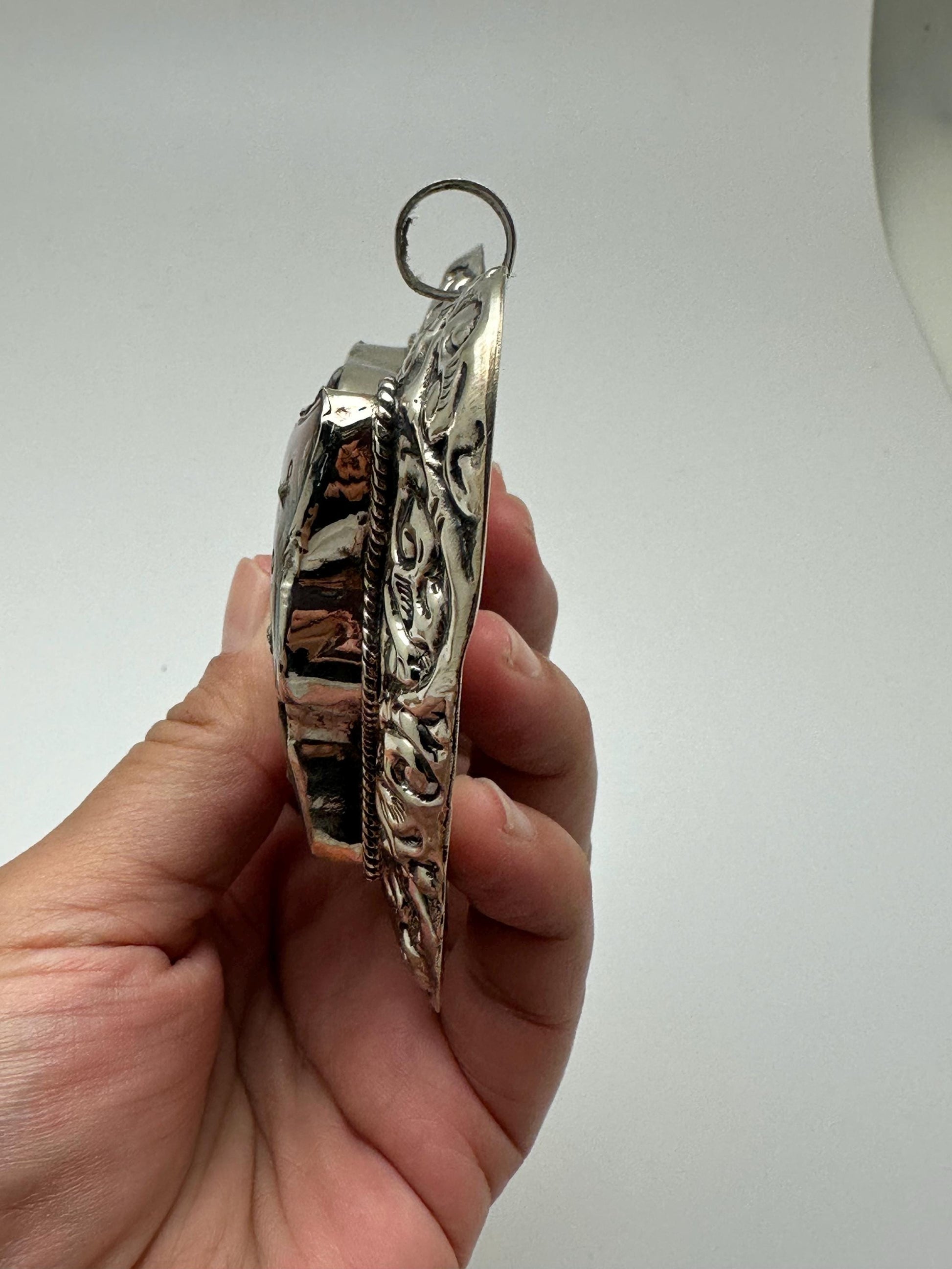 Large abalone Butterfly, mother of pearl, handcrafted, Tibetan silver, Nepalese, ethnic style, Bug pendant