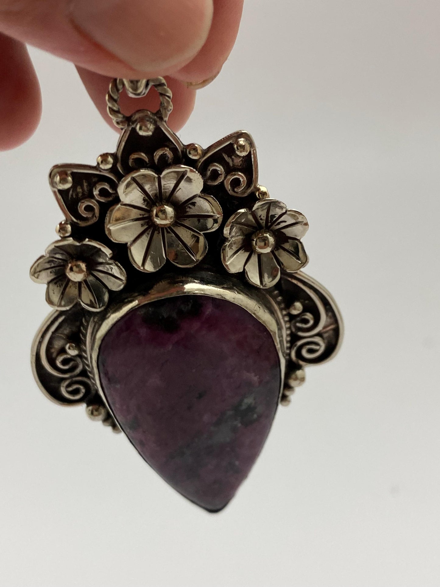 Ruby zoisite pendant, handcrafted, Tibetan silver, floral design, ethnic style, Nepalese