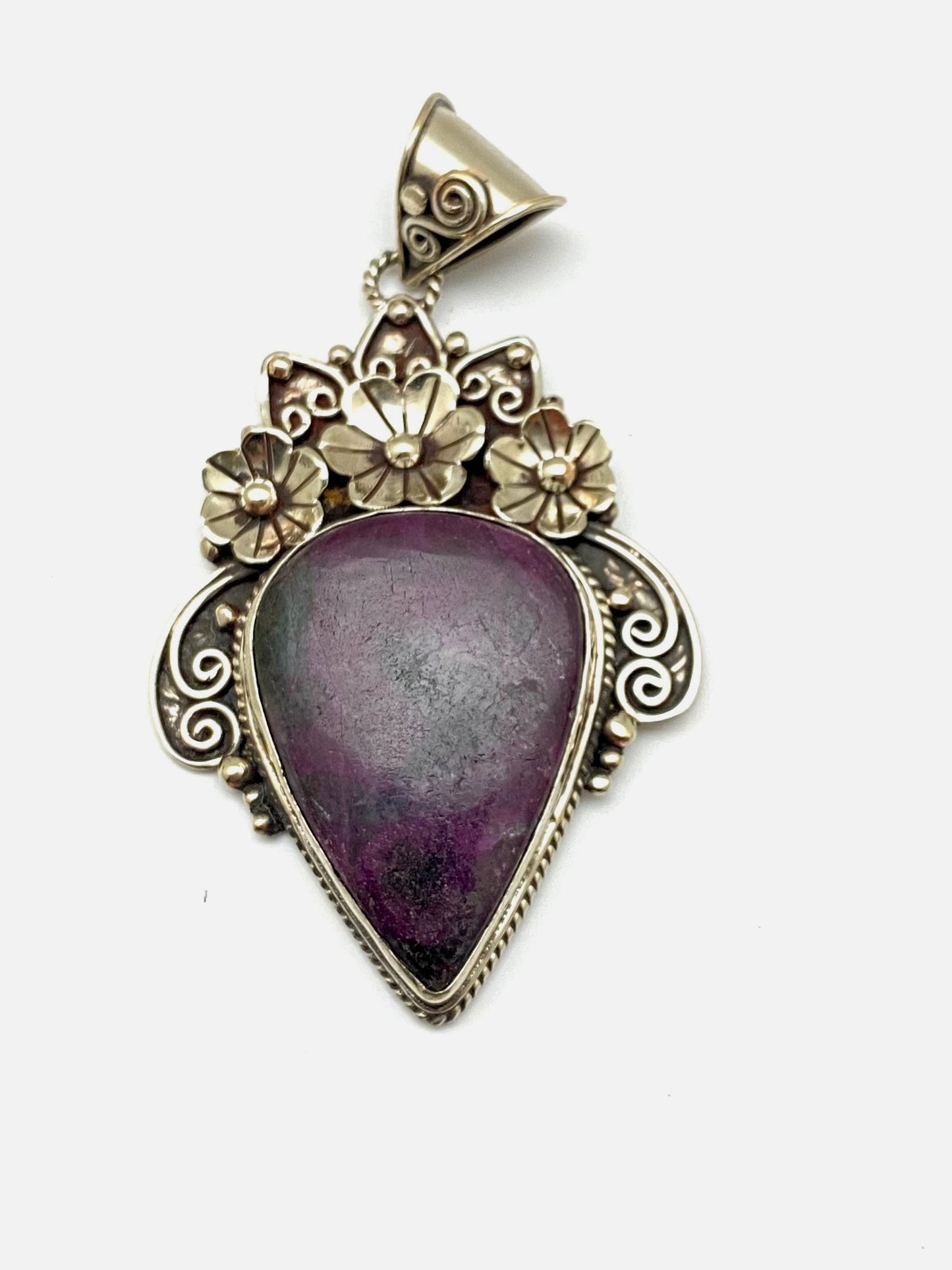 Ruby zoisite pendant, handcrafted, Tibetan silver, floral design, ethnic style, Nepalese