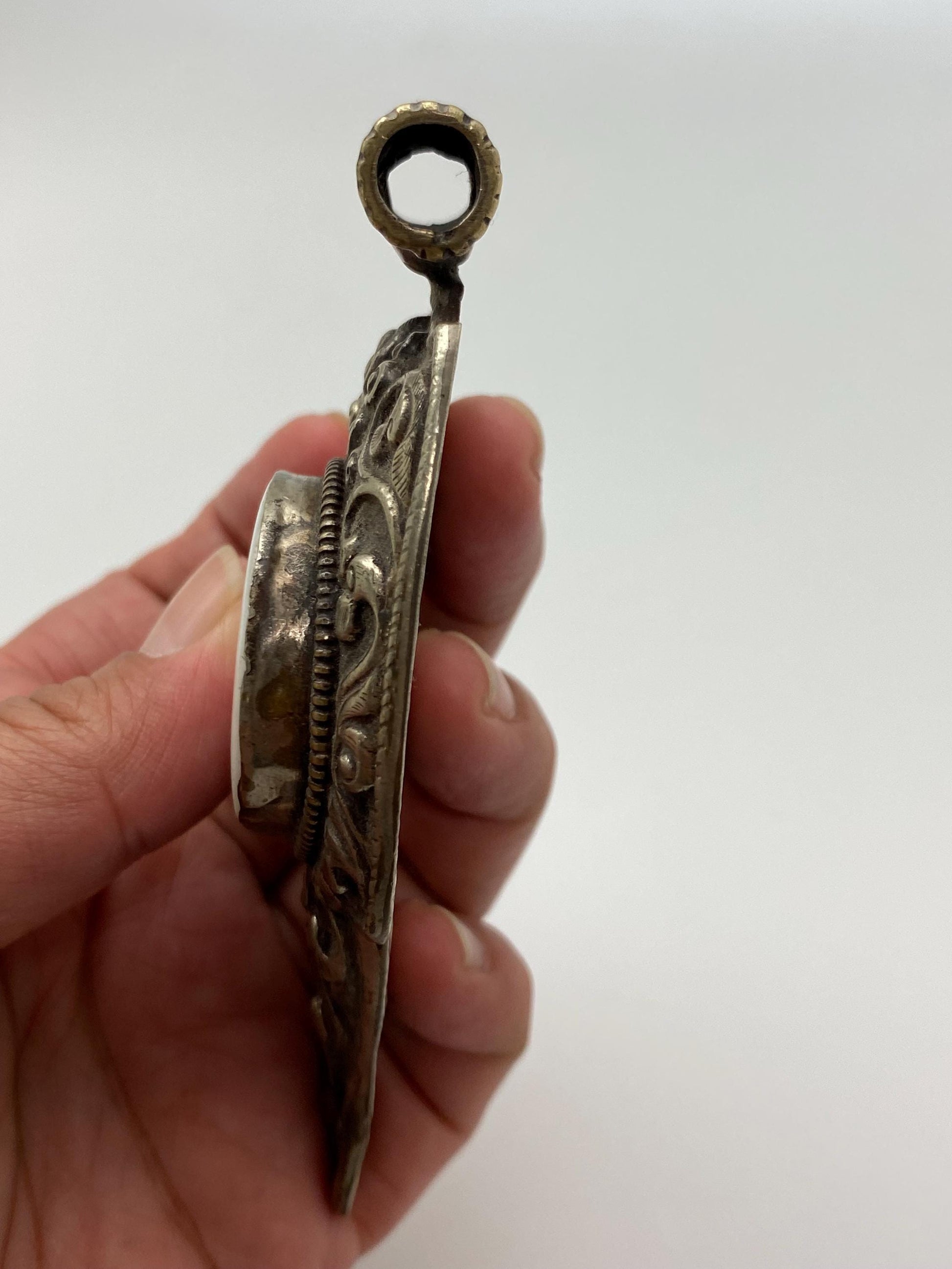Large pendant, mother of pearl, handcrafted, Tibetan silver, ethnic style,Nepalese